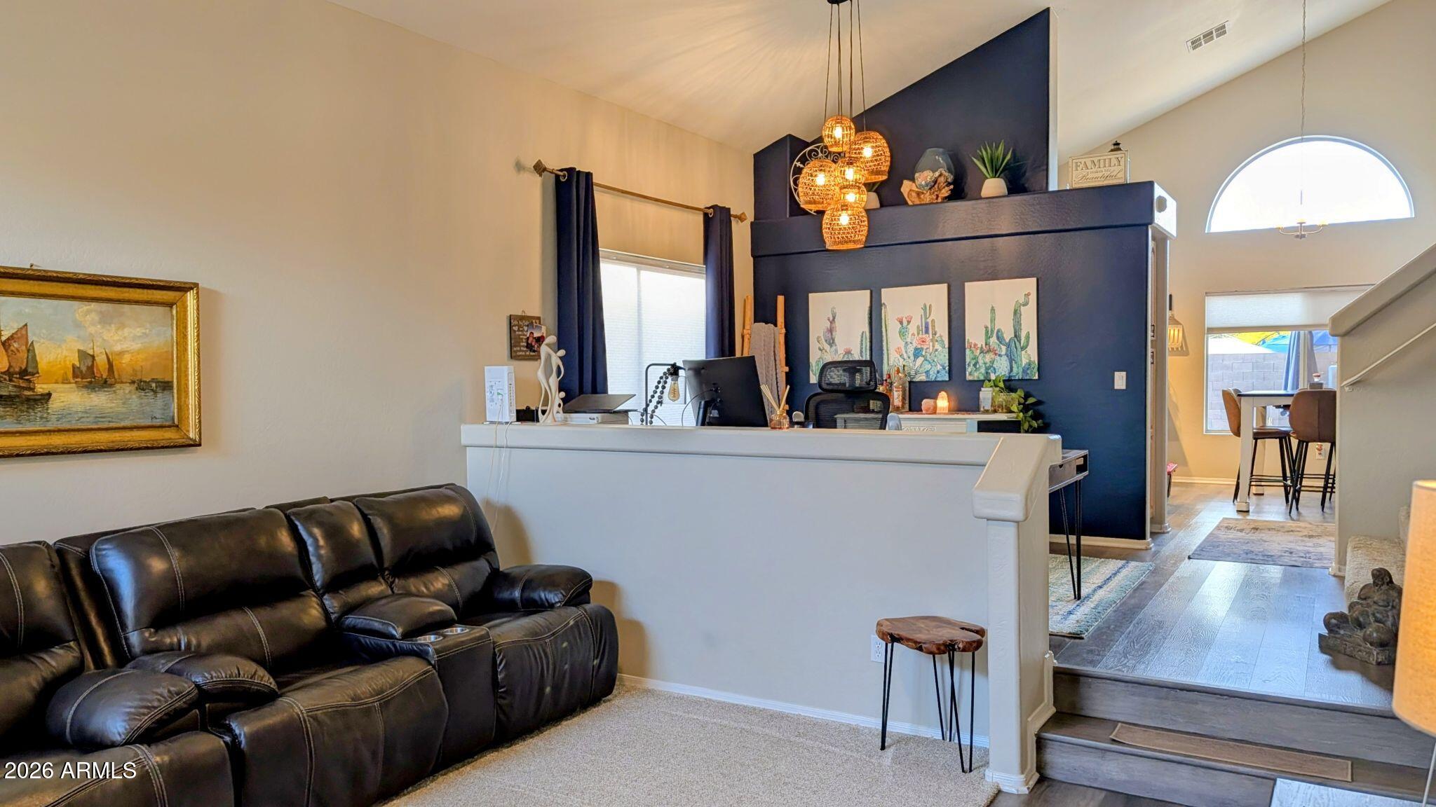 15640 W VENTURA Street