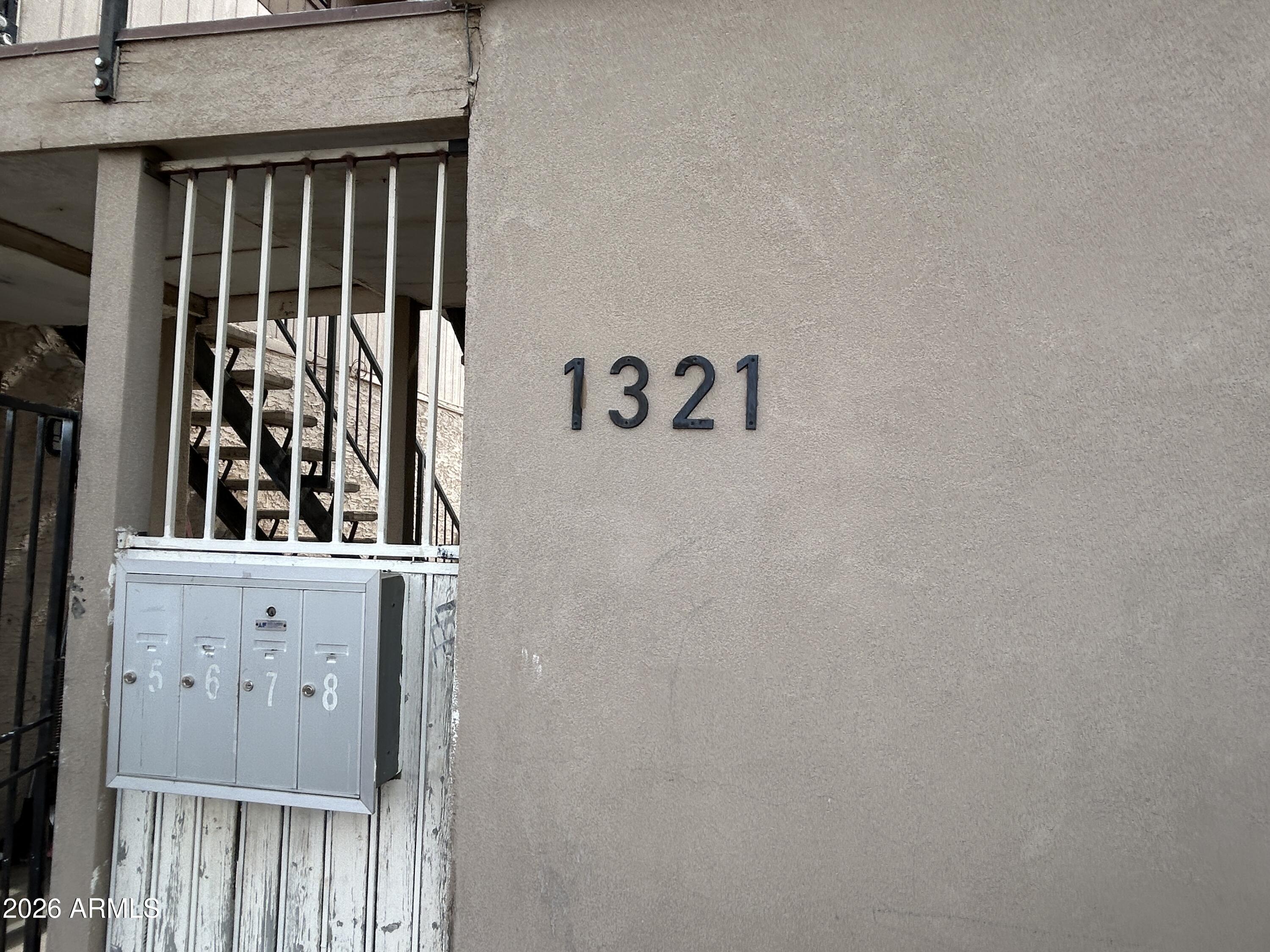 1321 W VOGEL Avenue 8