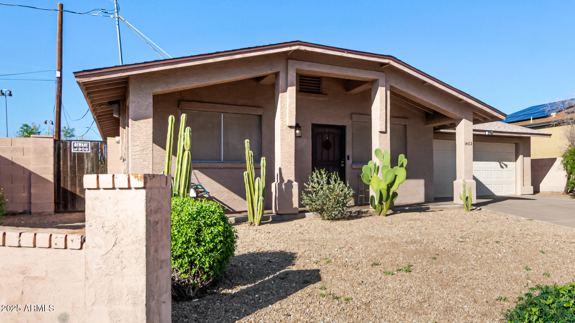 Homes for Sale in Queen Creek Arizona 2 1402 E Malapai Drive