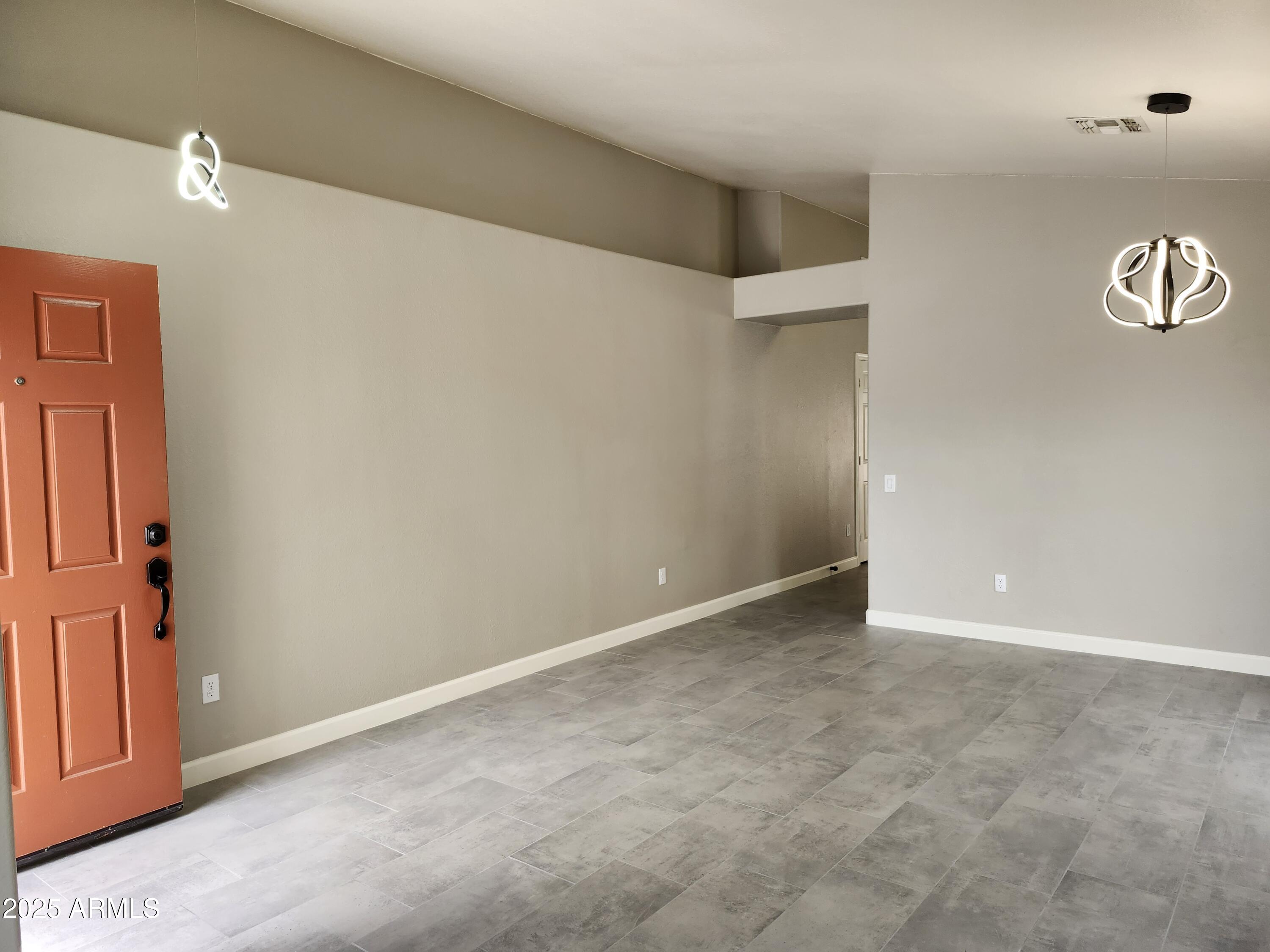 1202 W KESLER Lane