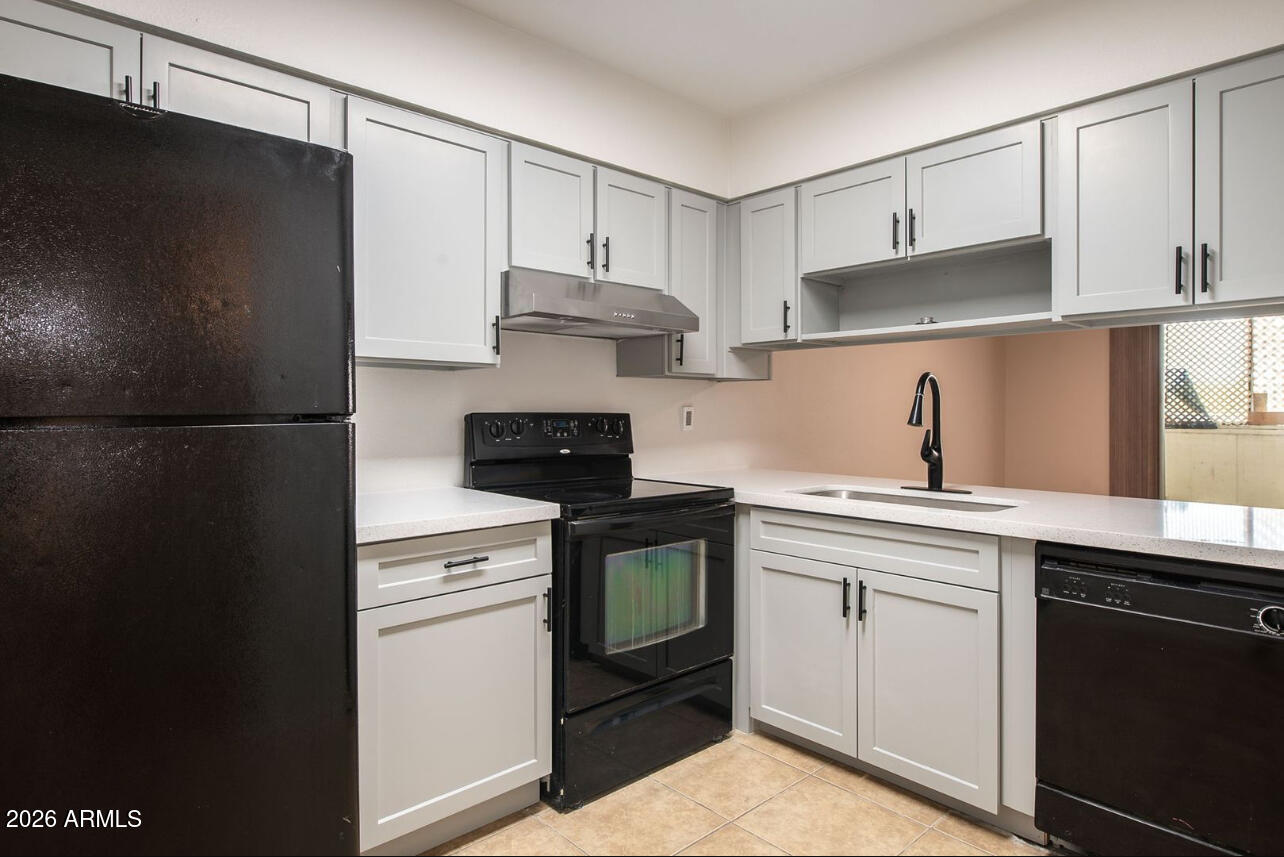 1861 N SPRING --
