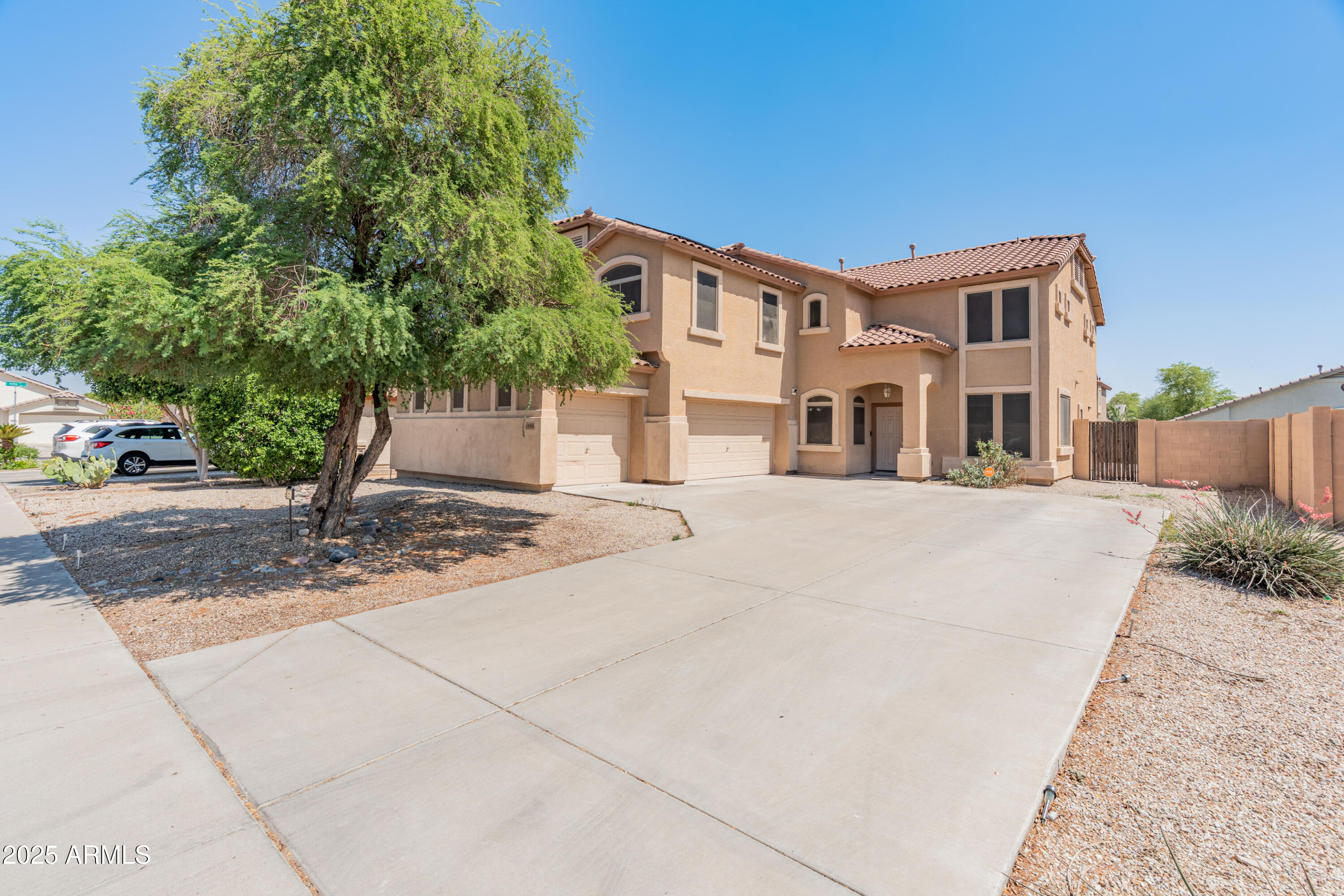 15985 W BARTLETT Avenue