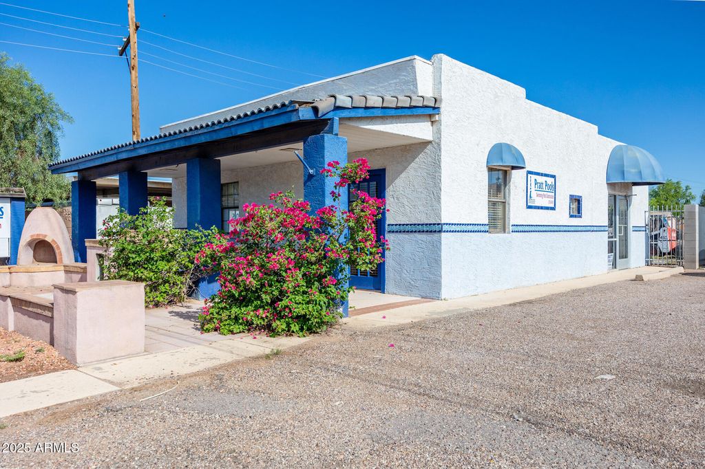 Photo of 112 E Cottonwood Lane, Casa Grande, AZ 85122 (MLS # 6919643)