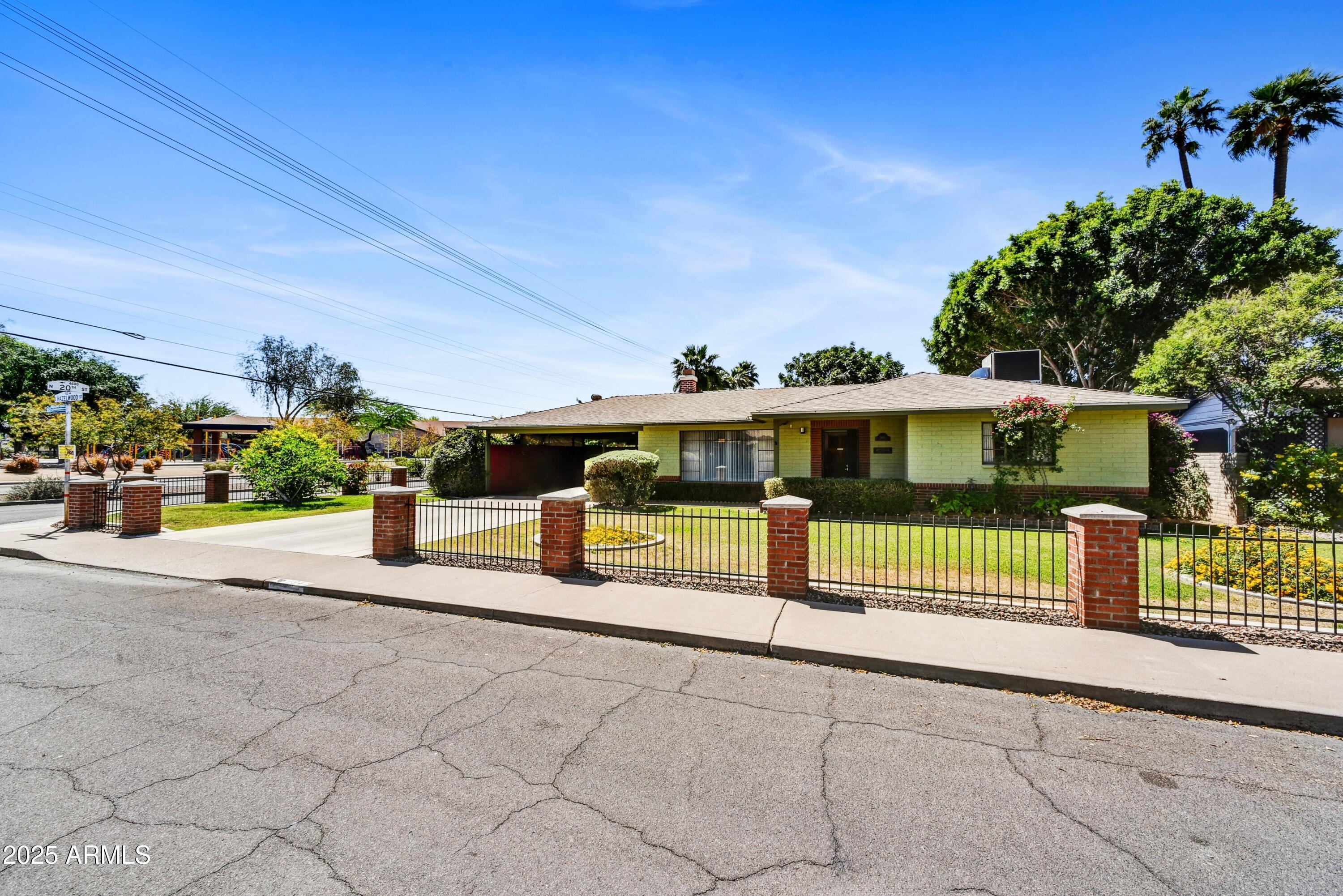 1941 E HAZELWOOD Street