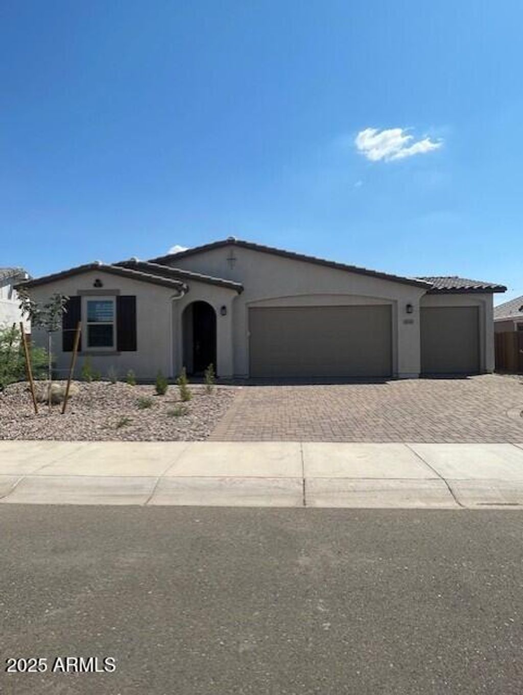 Photo of 12381 W Parkway Lane, Avondale, AZ 85323 (MLS # 6912462)