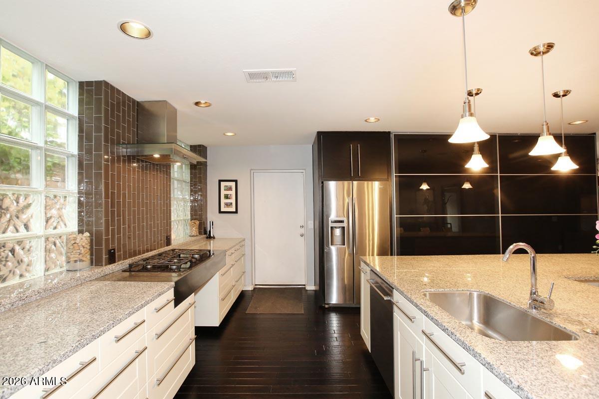 5426 N 81ST Place
