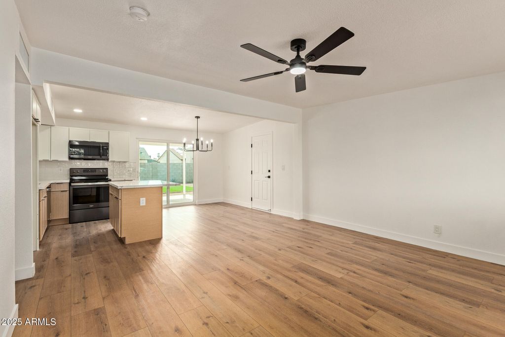 Photo of 1531 W 7th Avenue, Mesa, AZ 85202 (MLS # 6931093)