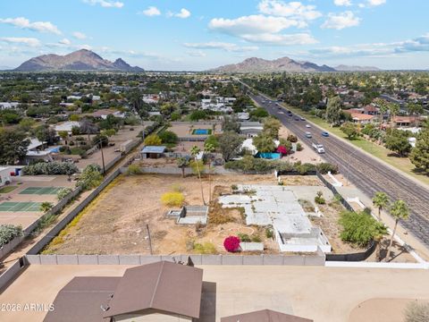 Photo of 8637 E Indian Bend Road #4, Scottsdale, AZ 85250 (MLS # 7008918)