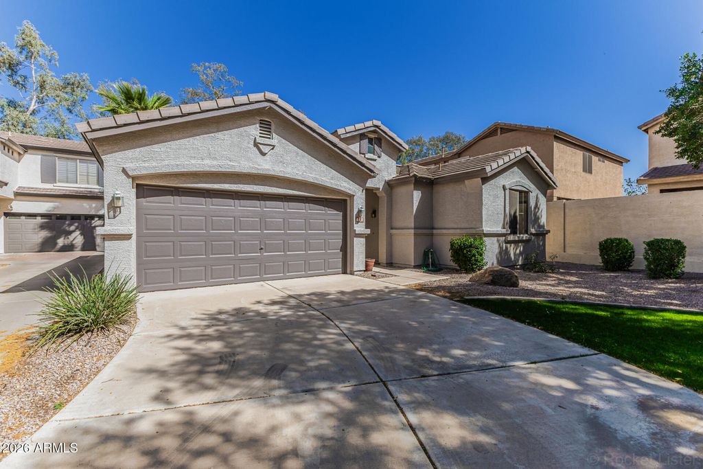 Photo of 1970 W Park Place, Chandler, AZ 85224 (MLS # 6998011)
