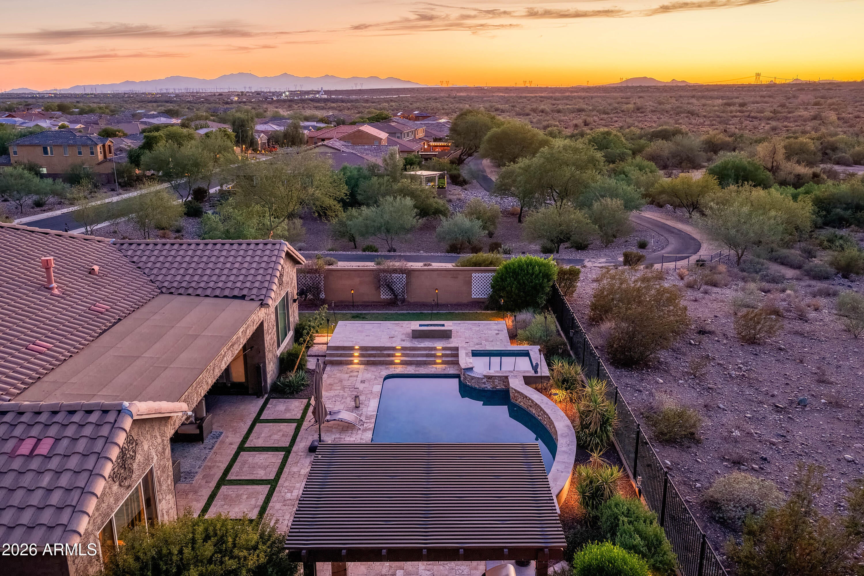 10058 W WHITE FEATHER Lane