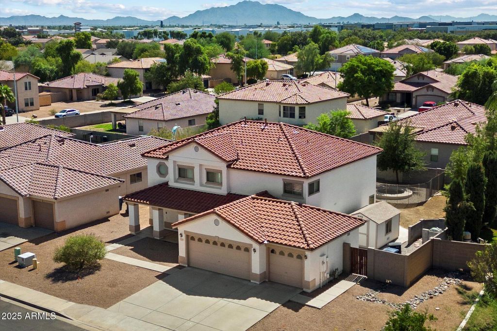 Photo of 2145 E Longhorn Place, Chandler, AZ 85286 (MLS # 6925918)