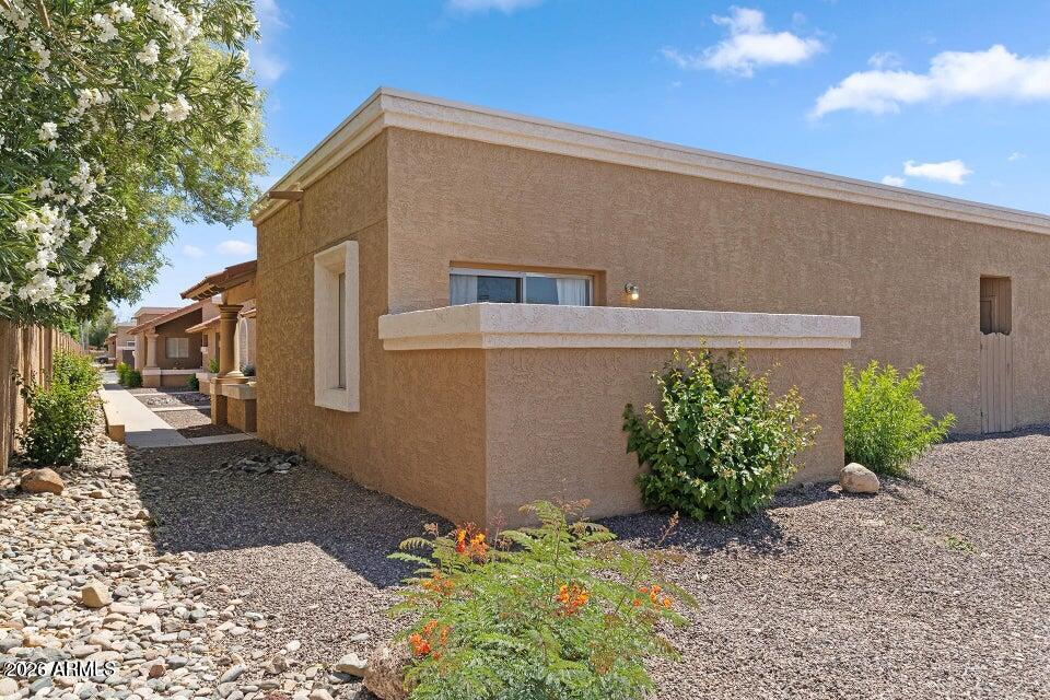 330 W TONOPAH Drive 5