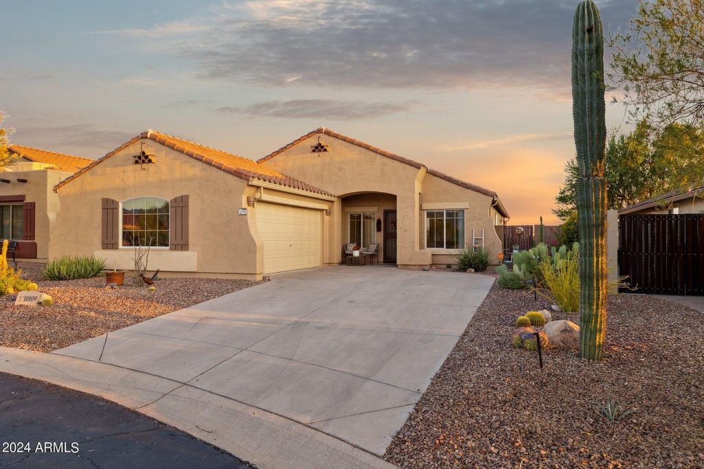 Photo of 10109 E Trailhead Court, Gold Canyon, AZ 85118 (MLS # 6920714)