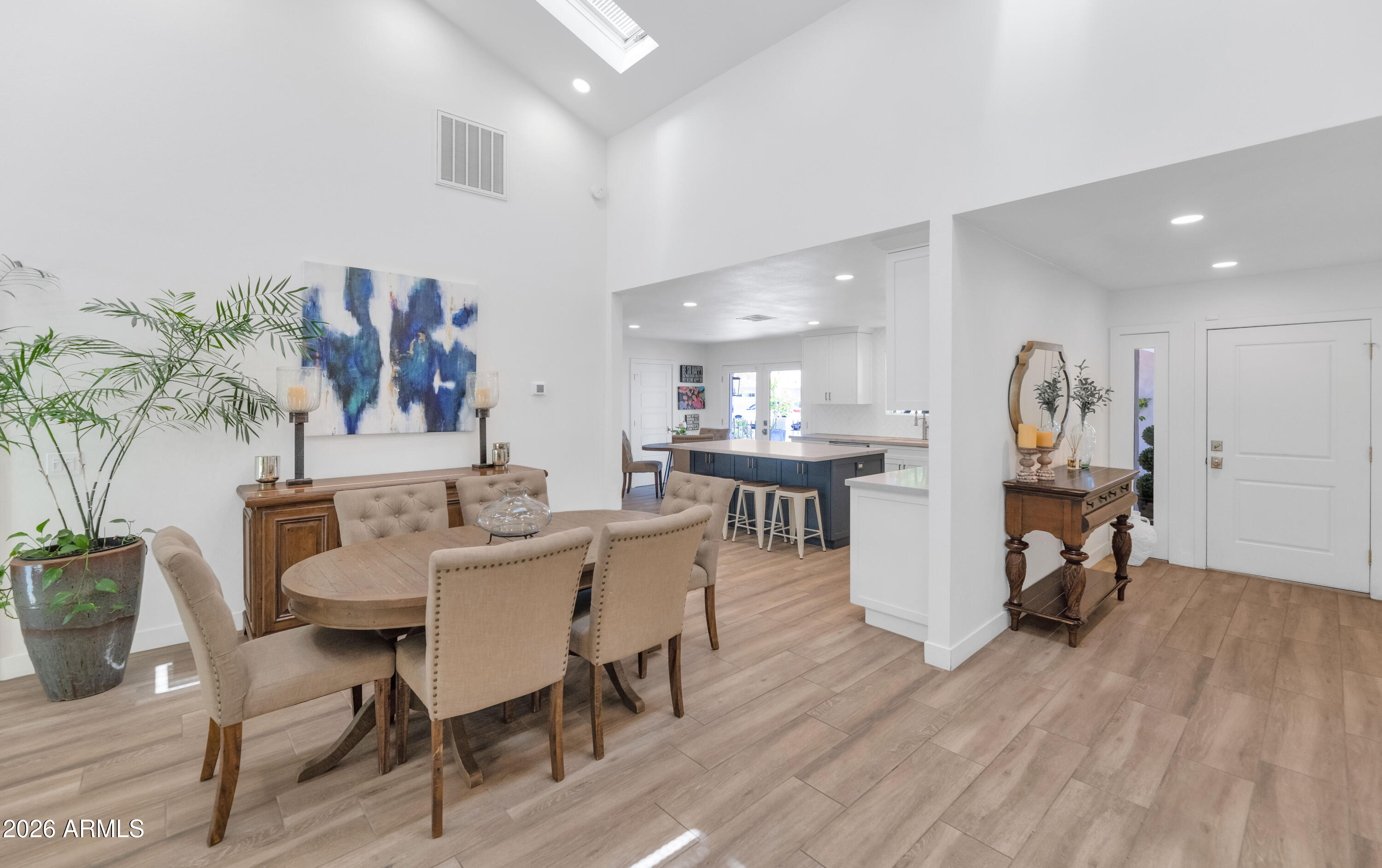 8620 E VIA DEL PALACIO Street