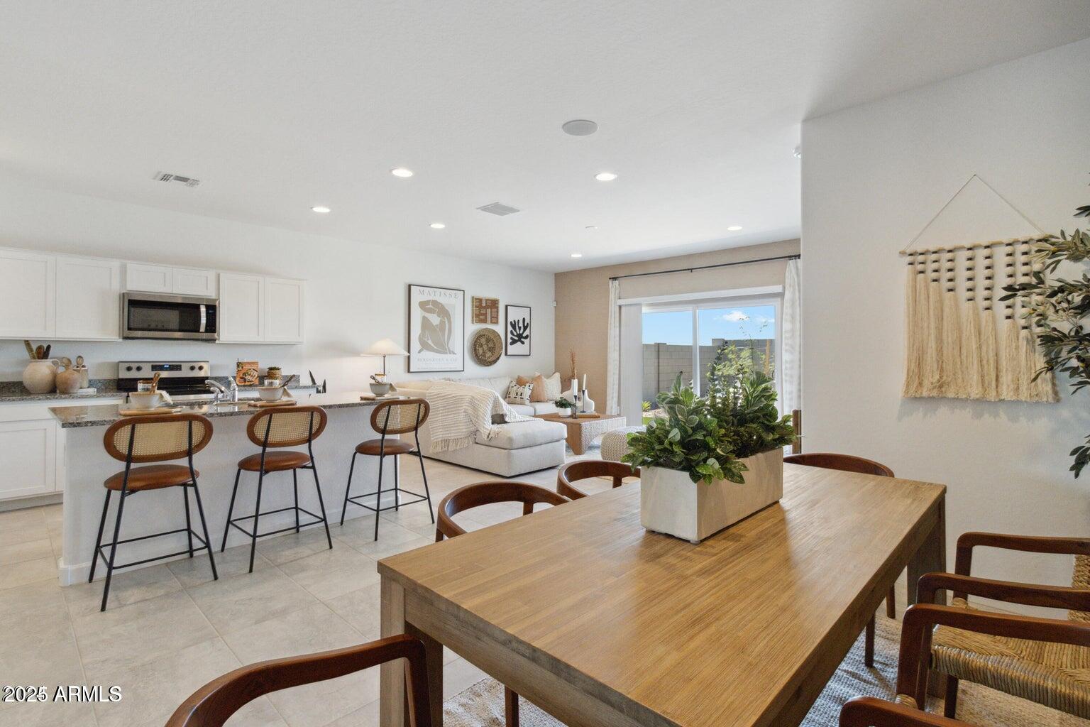 38180 W FRASCATI Avenue