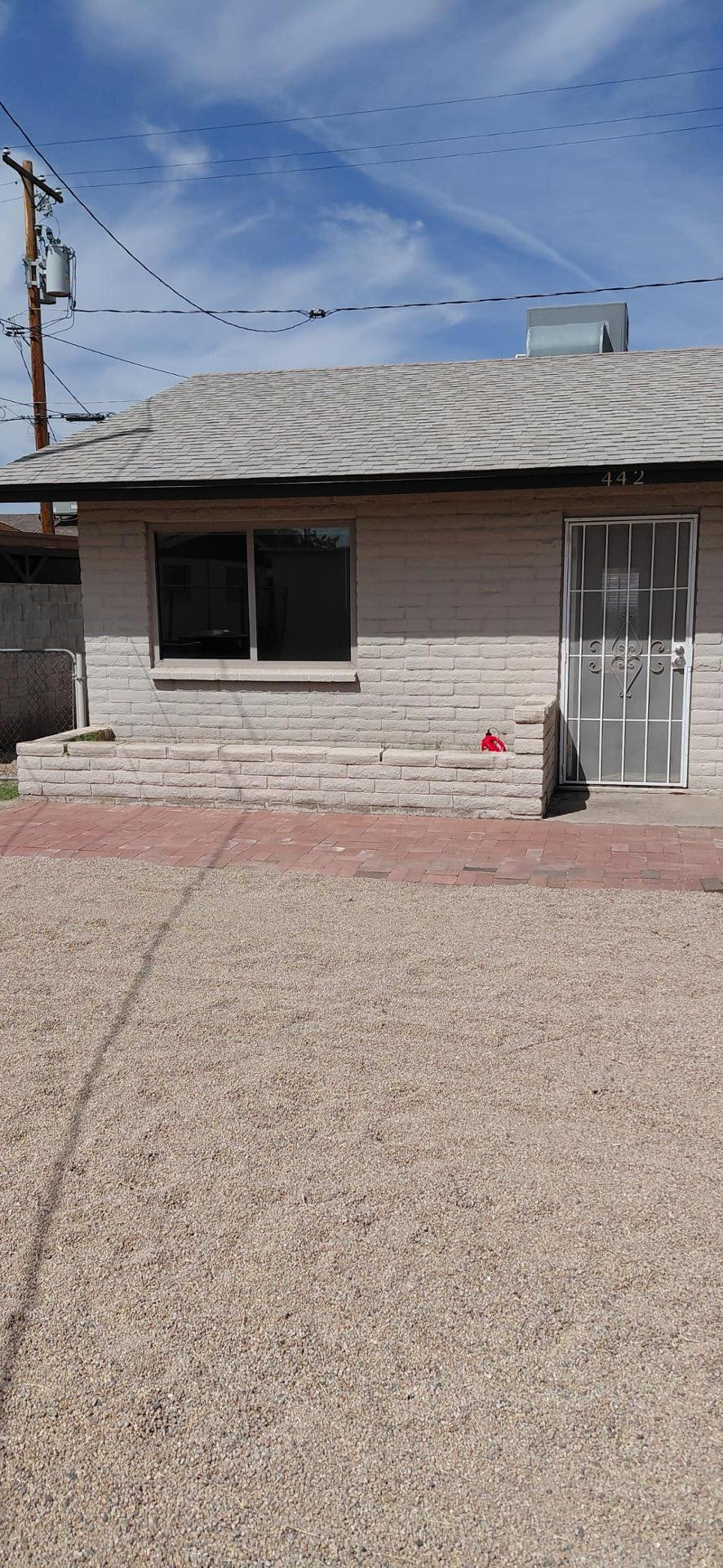 442 S Hobson