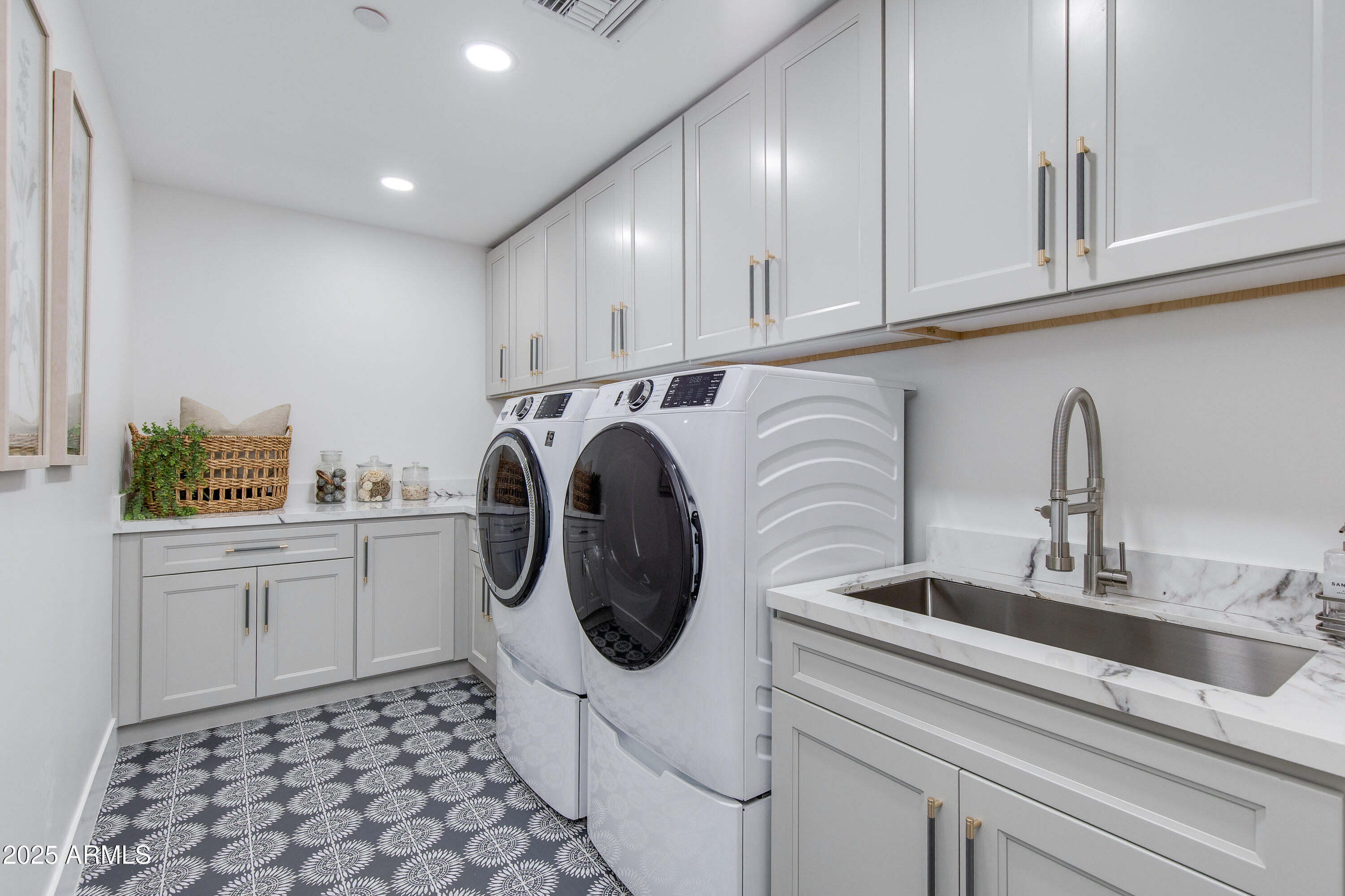 CHAPARRAL ESTATES - Residential