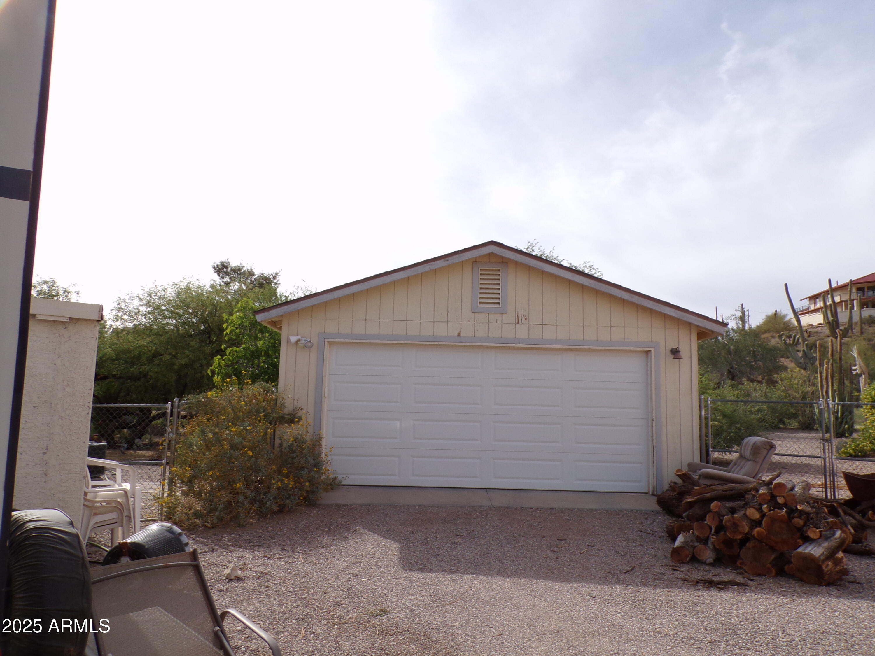 1484 E SILVER KING Road