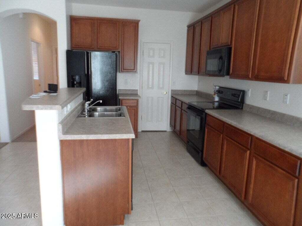 10425 W WINDSOR Avenue