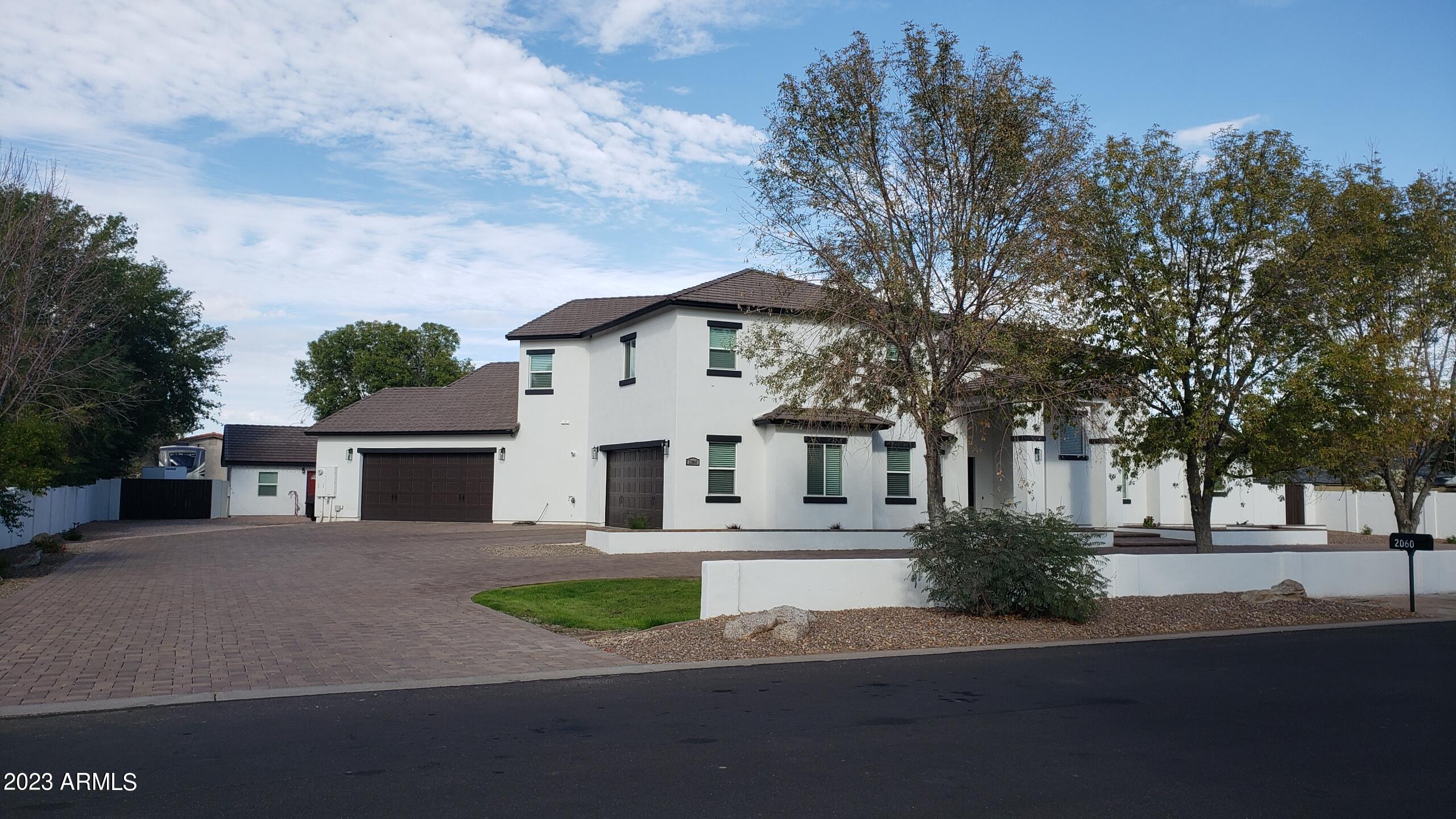 2060 E QUARTZ Street