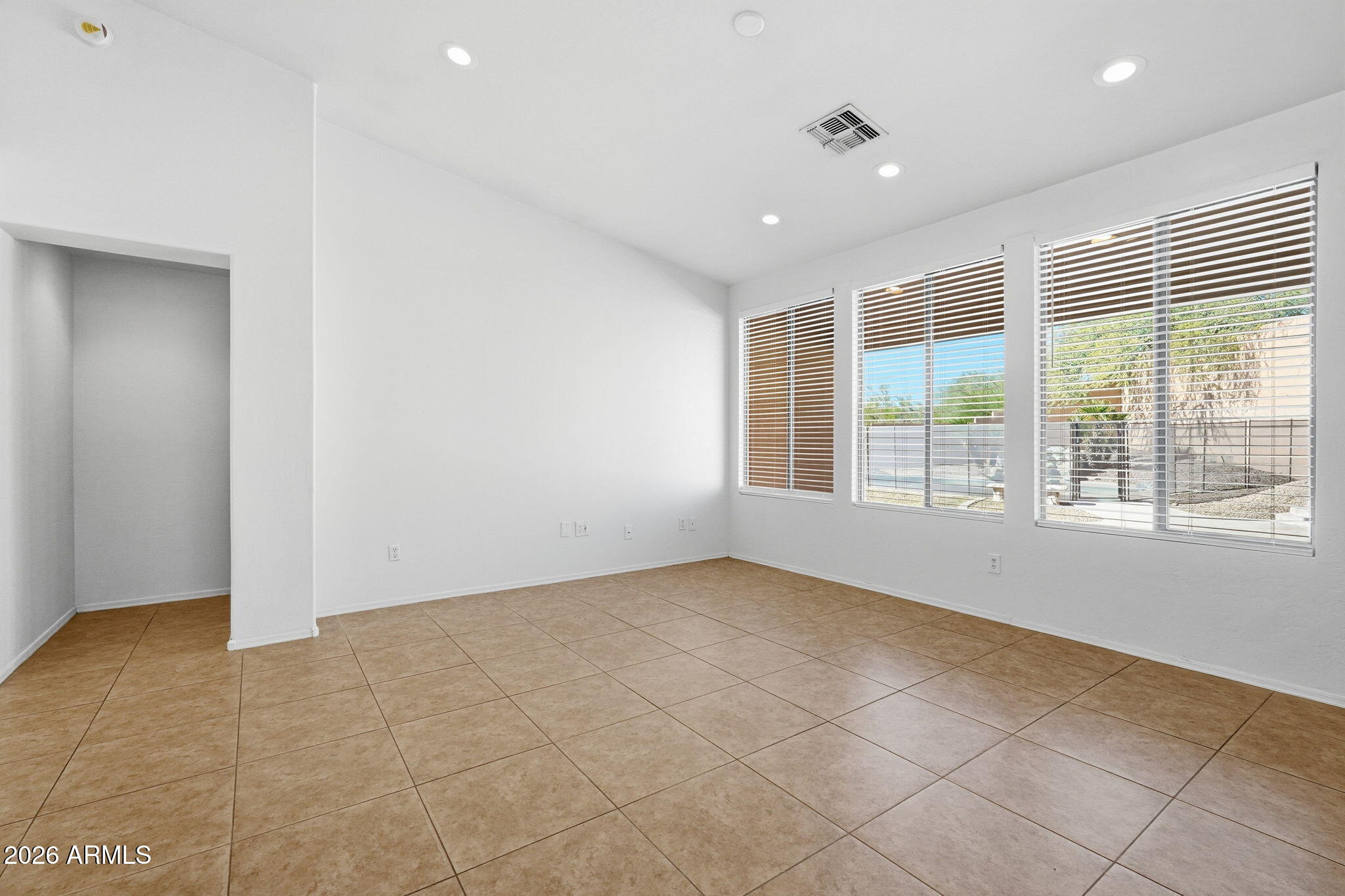 10208 E FIREWHEEL Drive