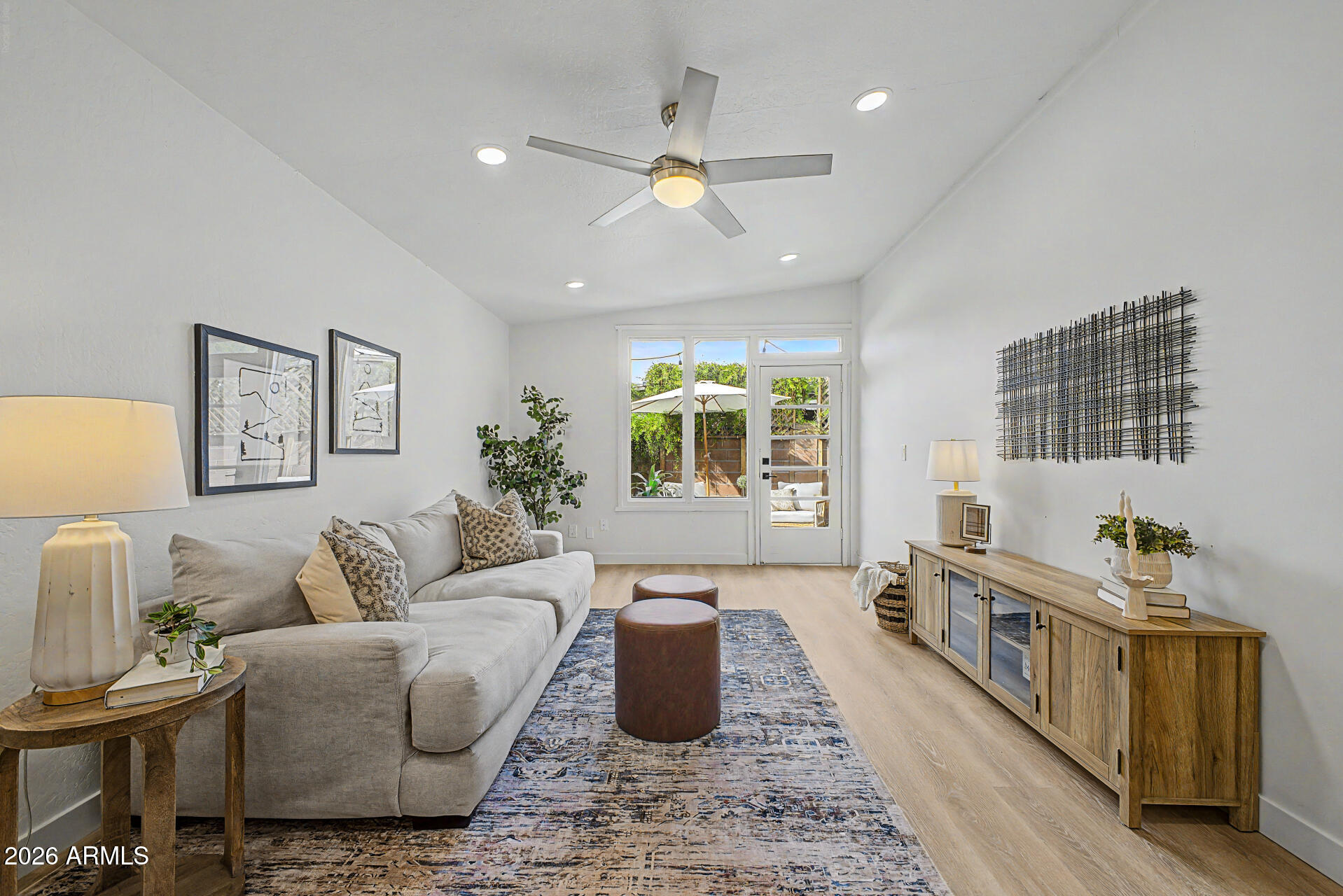 4425 E HUBBELL Street 98