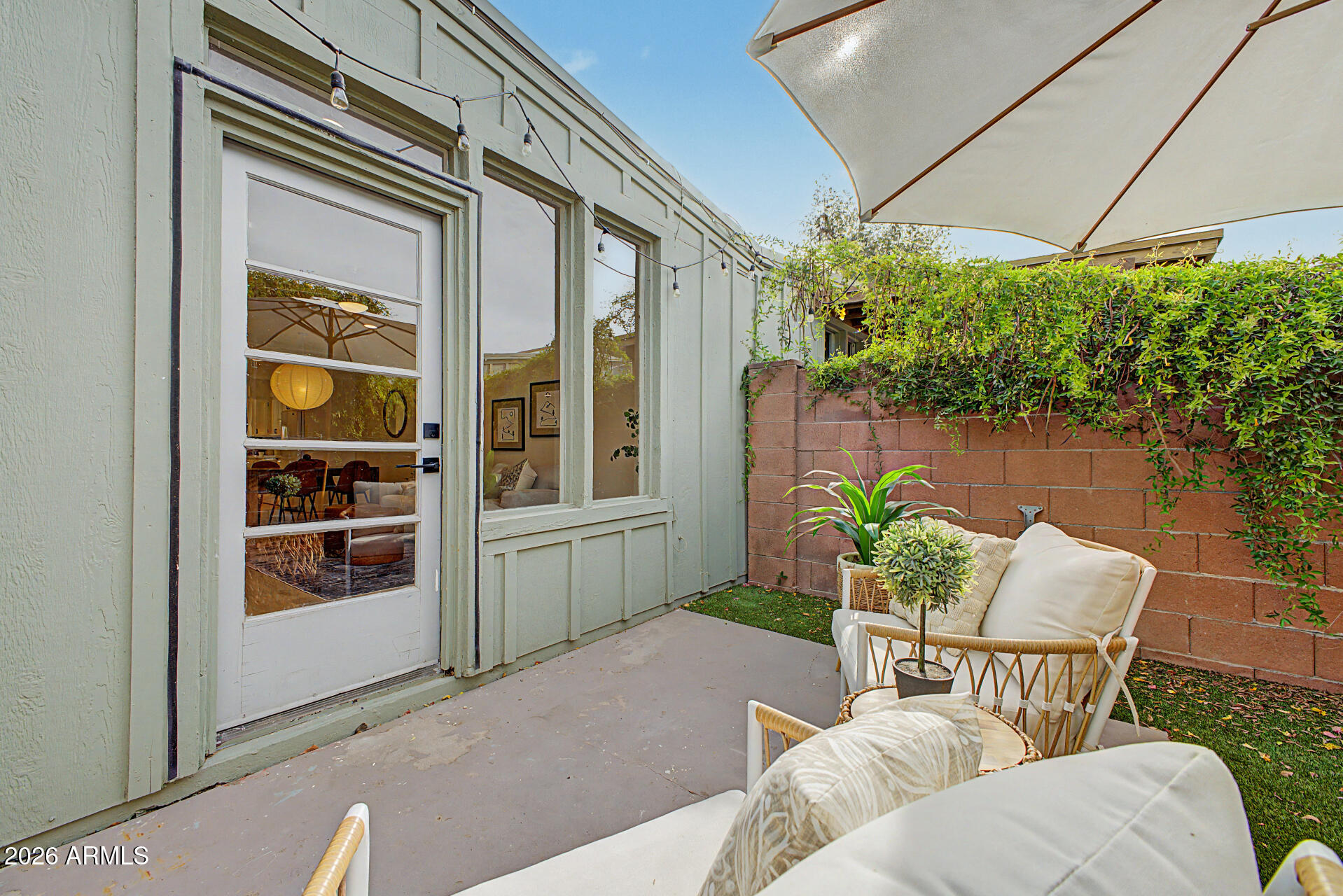 4425 E HUBBELL Street 98