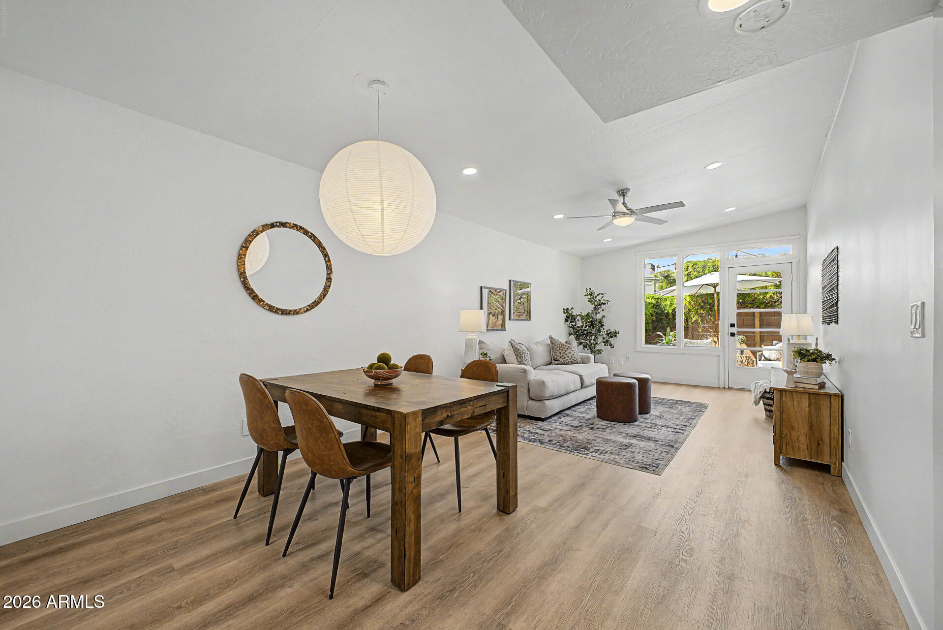 4425 E HUBBELL Street 98