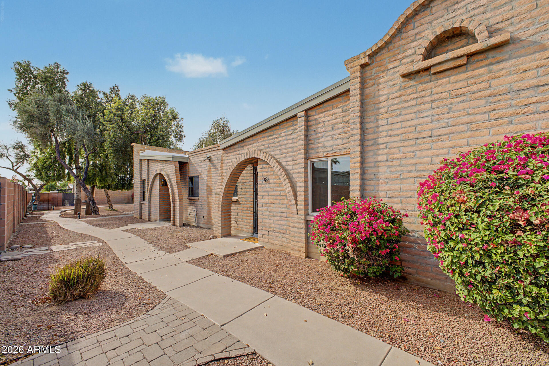 4425 E HUBBELL Street 98