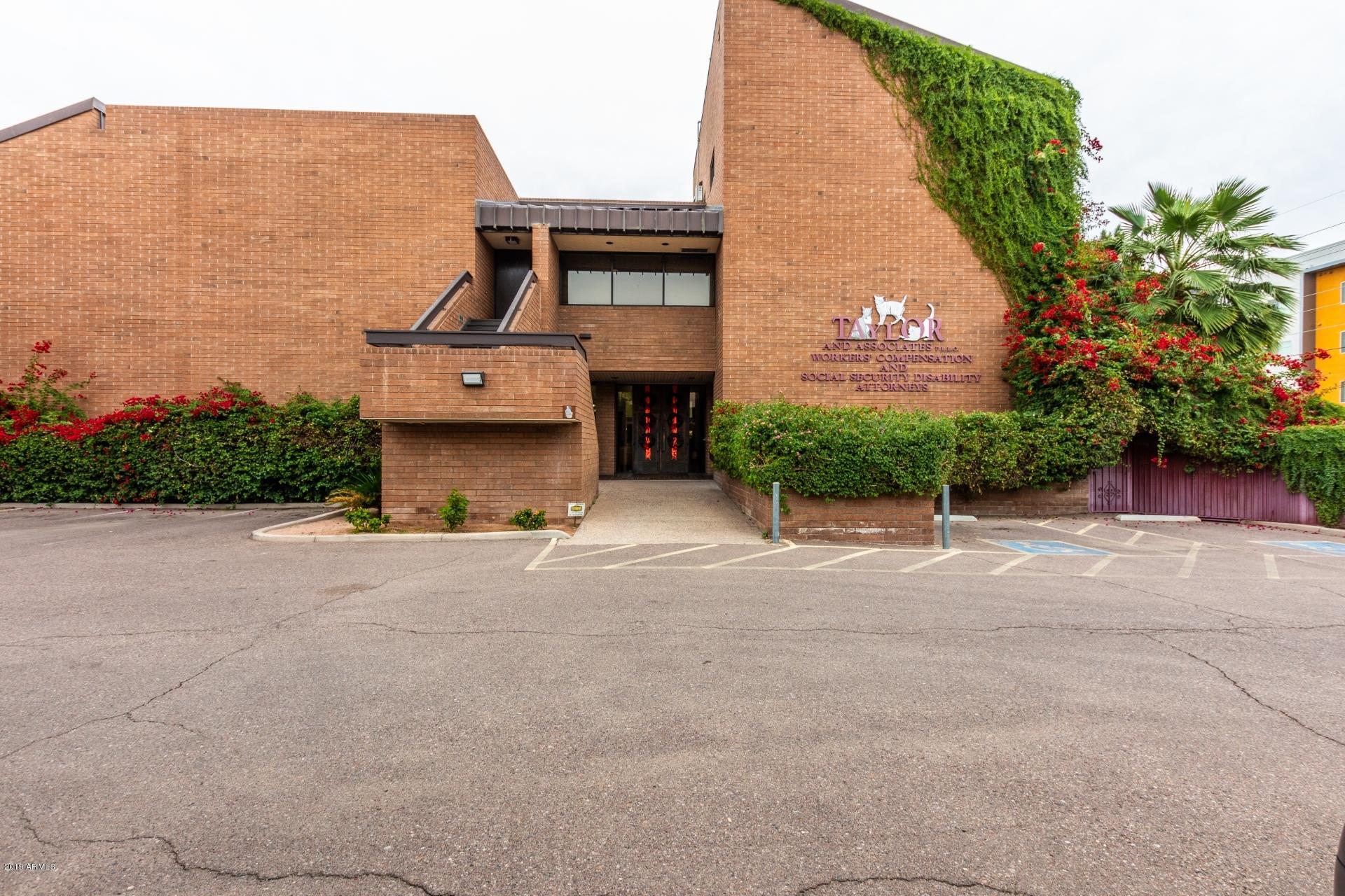 VIRGINIA CIRCLE - Commercial Sale