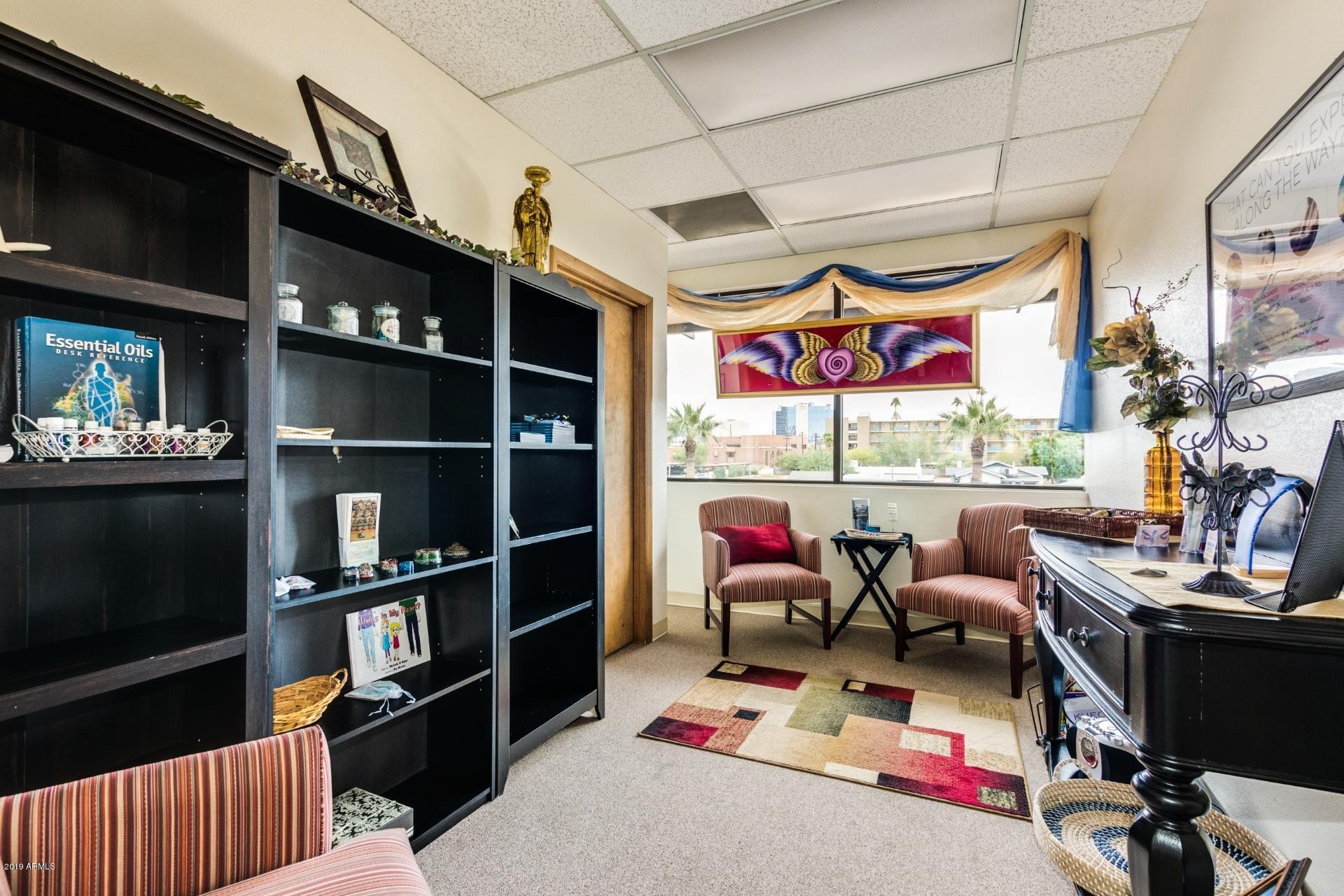VIRGINIA CIRCLE - Commercial Sale