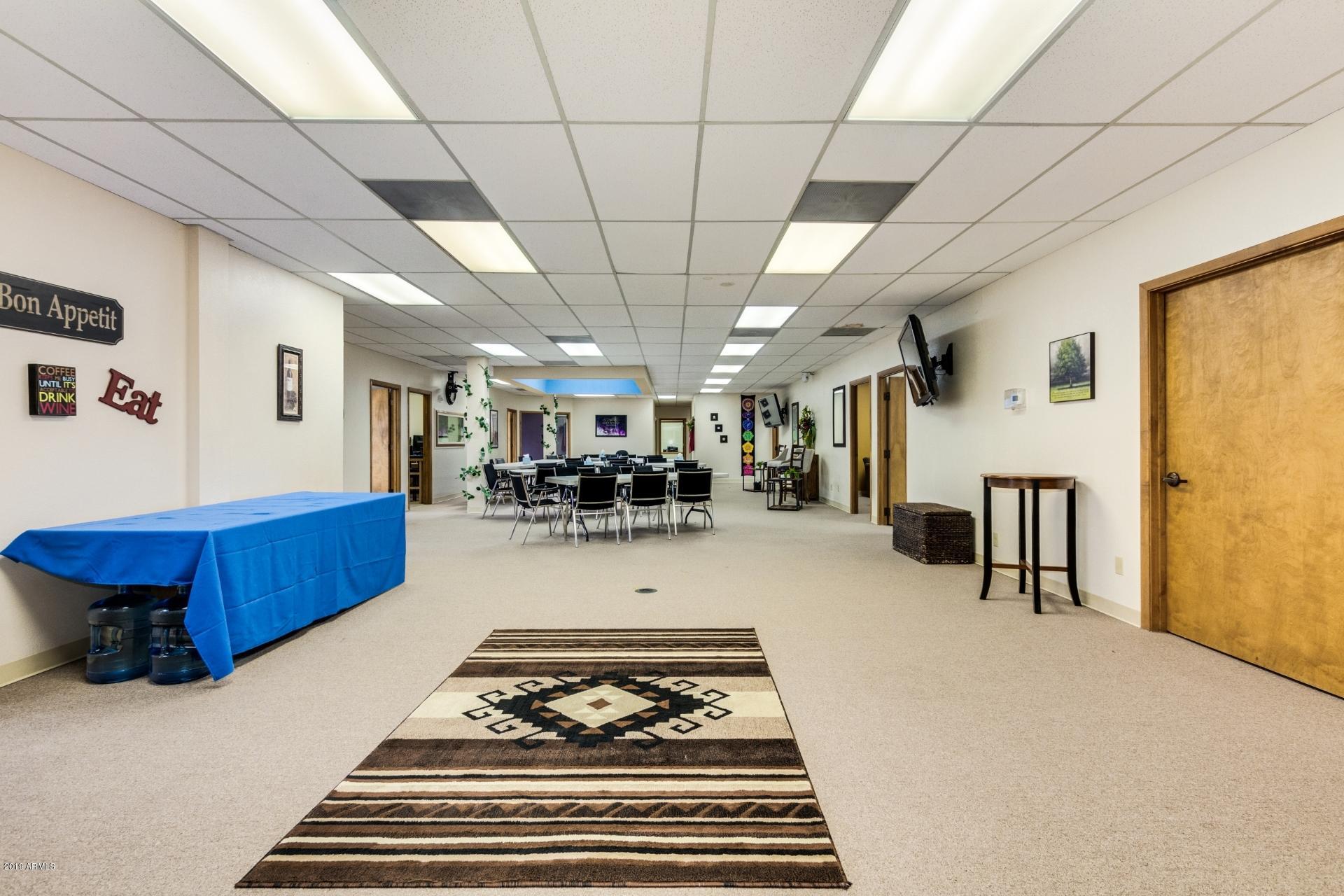 VIRGINIA CIRCLE - Commercial Sale