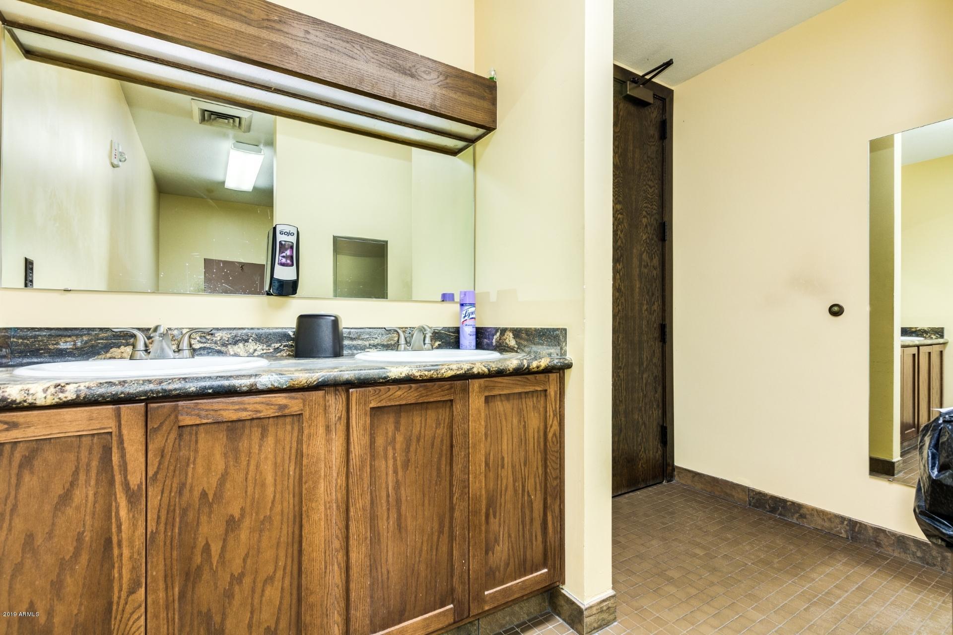 VIRGINIA CIRCLE - Commercial Sale