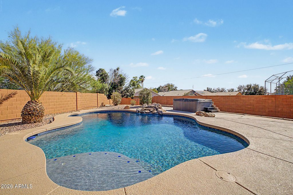 Photo of 6302 N 69th Drive, Glendale, AZ 85303 (MLS # 7027027)