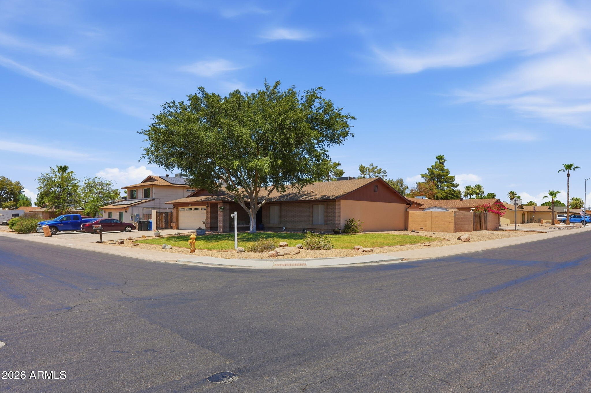 3102 W WALTANN Lane