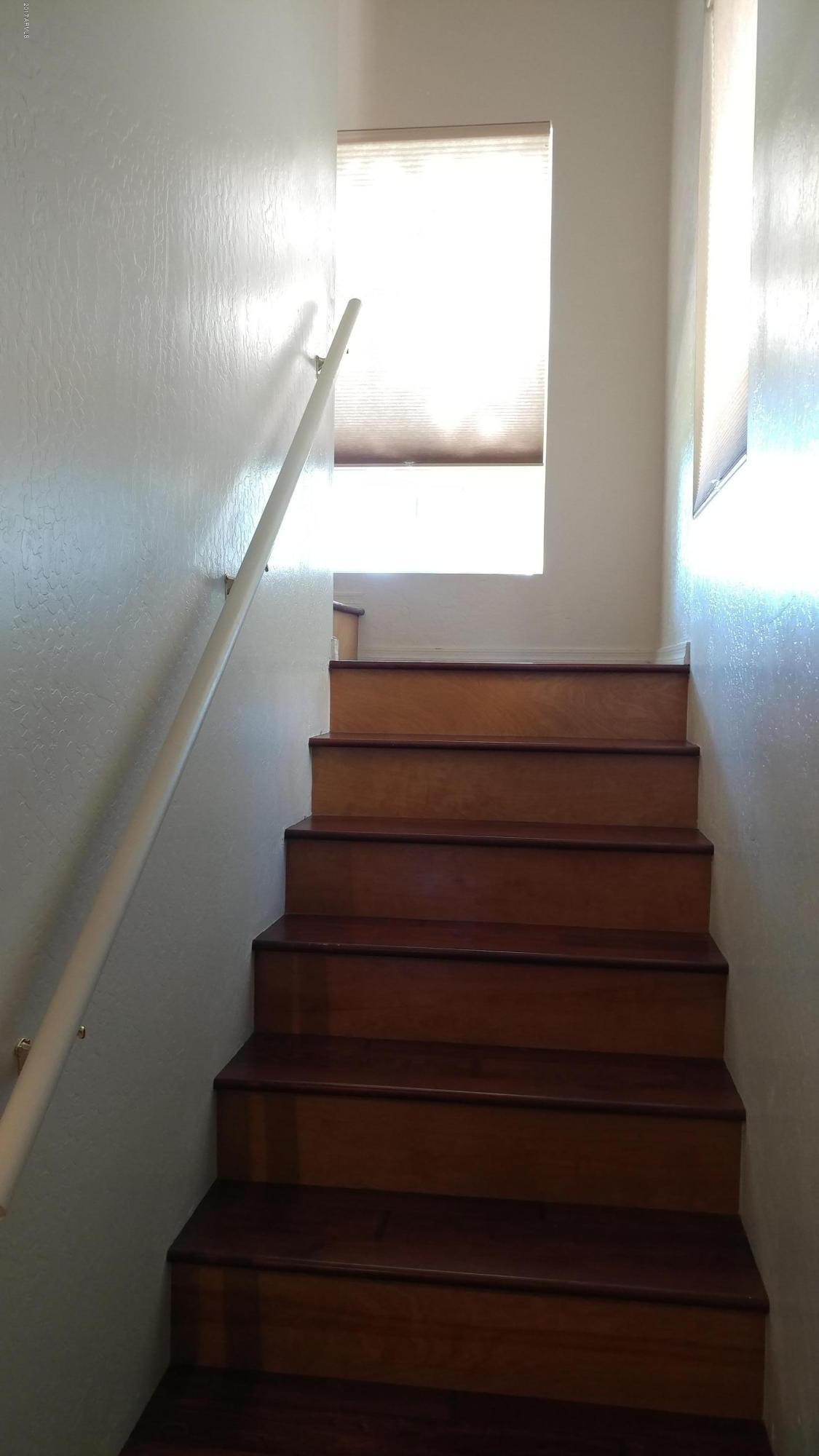 105 W Commerce Court