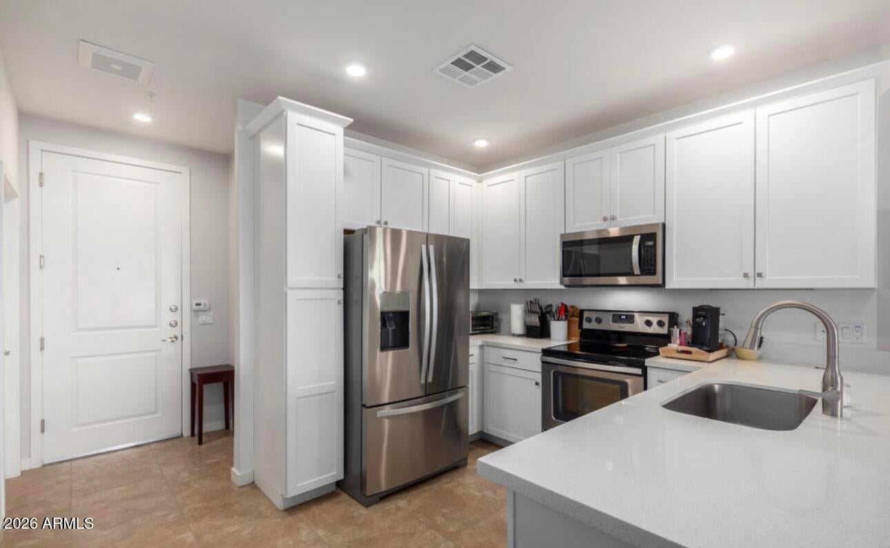 2511 W QUEEN CREEK Road 143