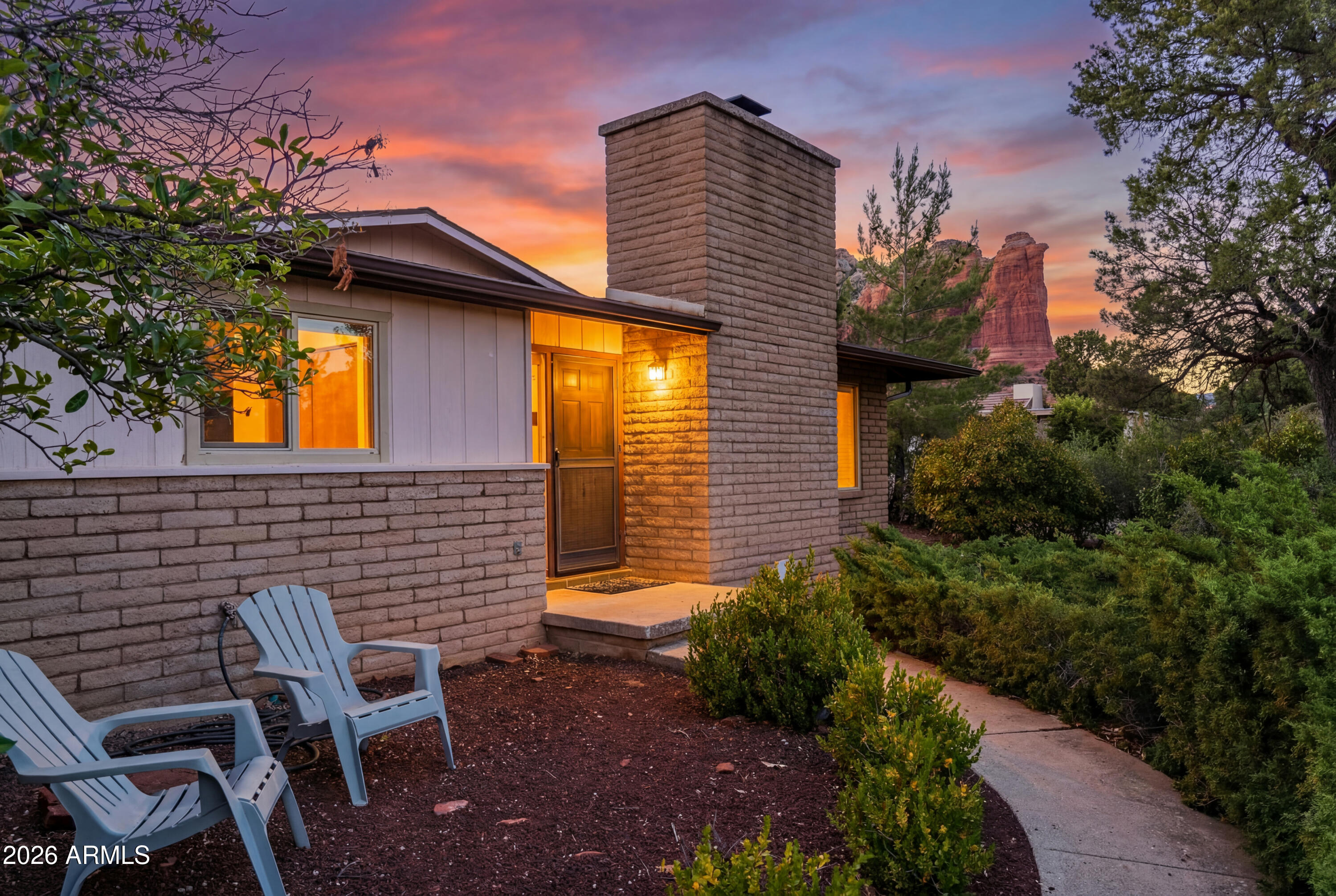 400 Flaming Arrow Way