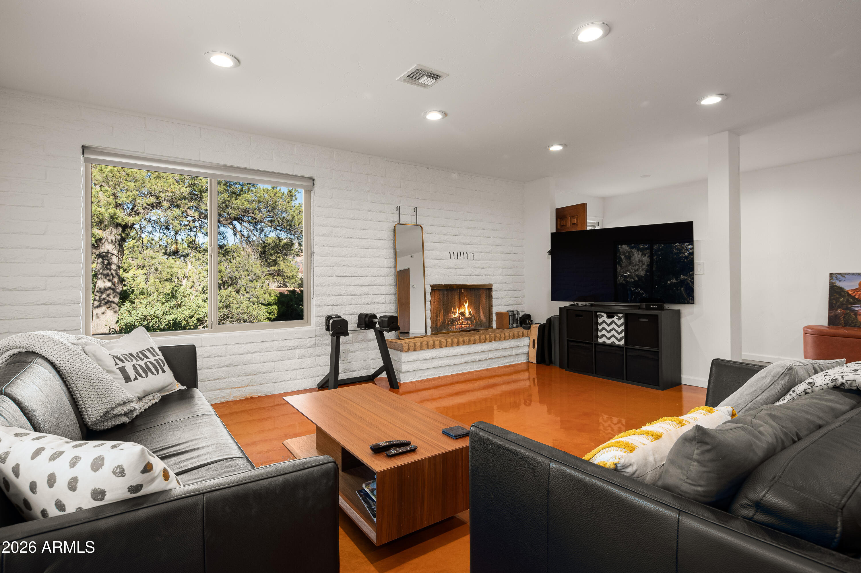 400 Flaming Arrow Way
