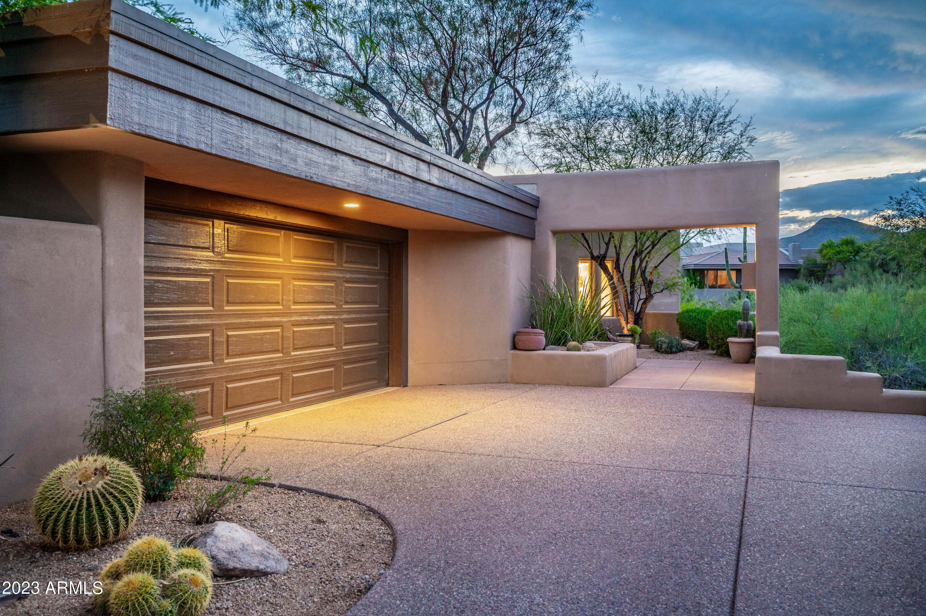 10646 E TAMARISK Way