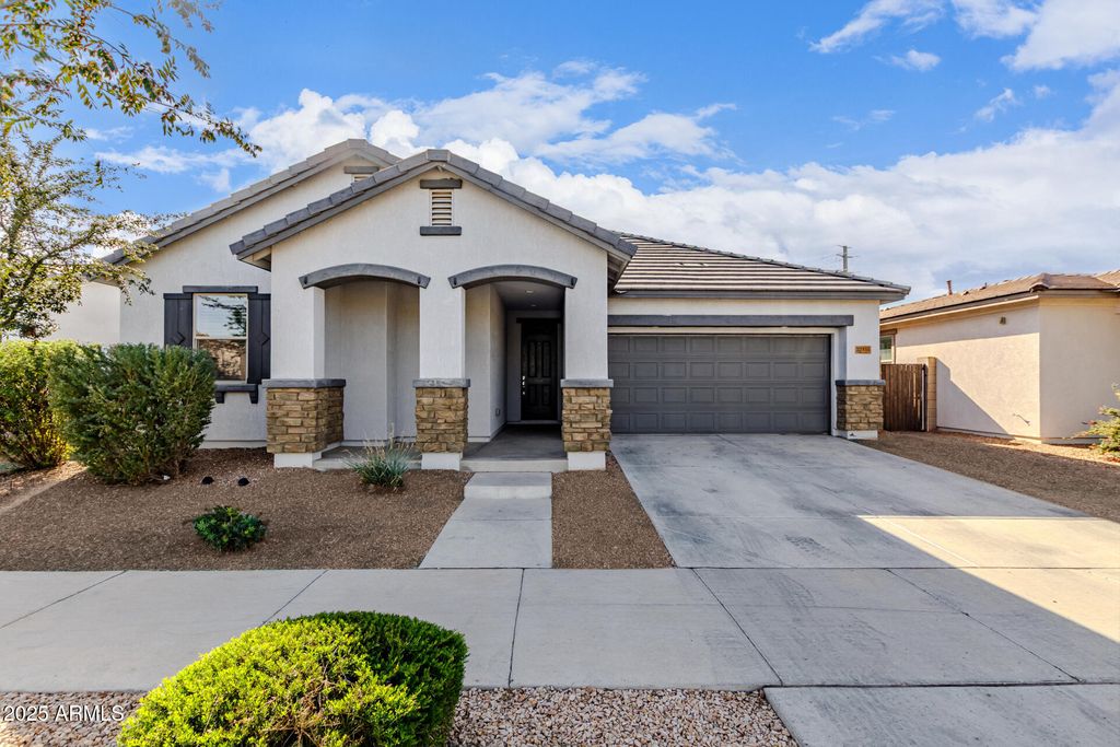 Photo of 22453 E Camina Plata, Queen Creek, AZ 85142 (MLS # 6949154)