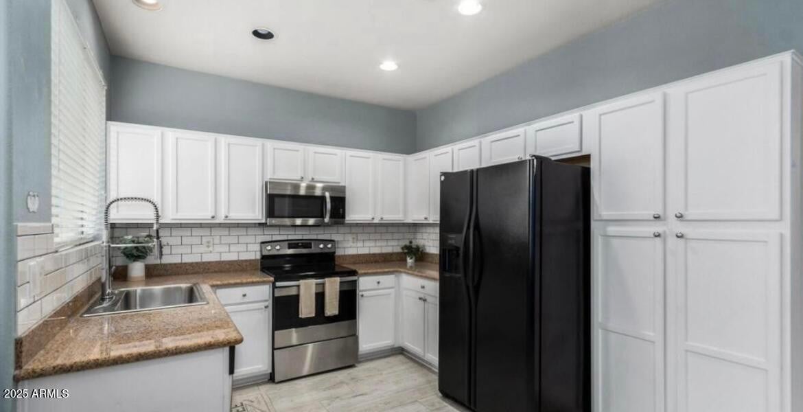 1886 E Don Carlos Avenue Unit 139