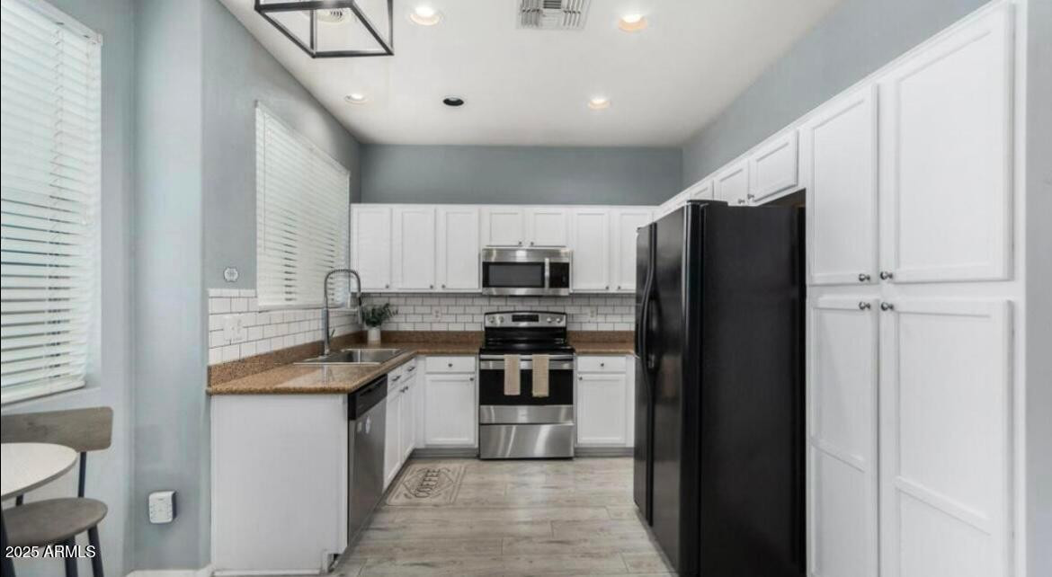 1886 E Don Carlos Avenue Unit 139