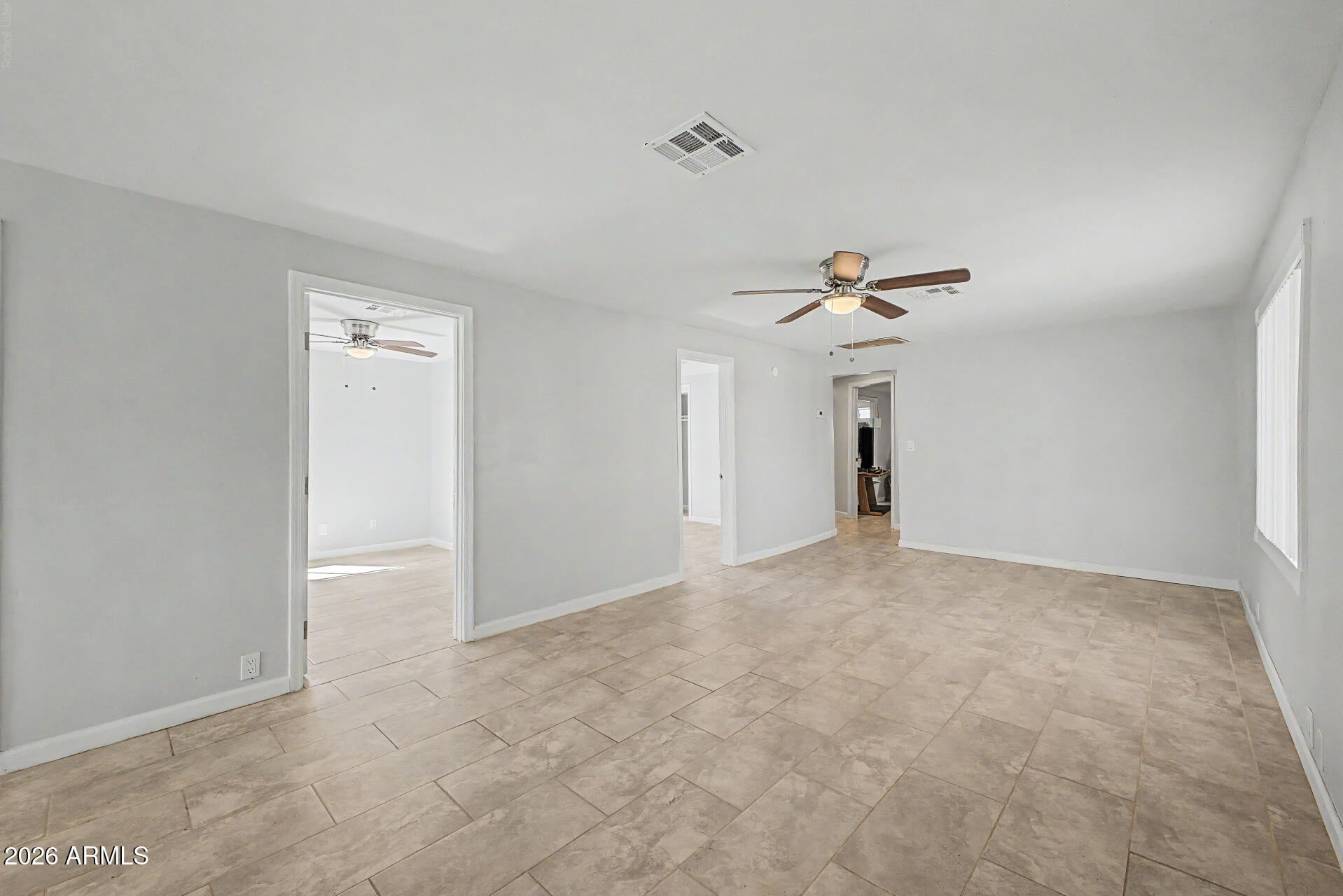 2425 W PAPAGO Street