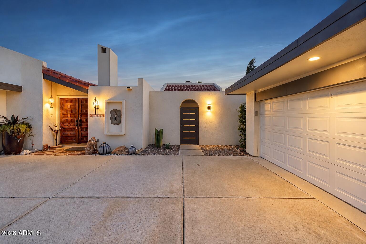 5621 N PALACIO Place