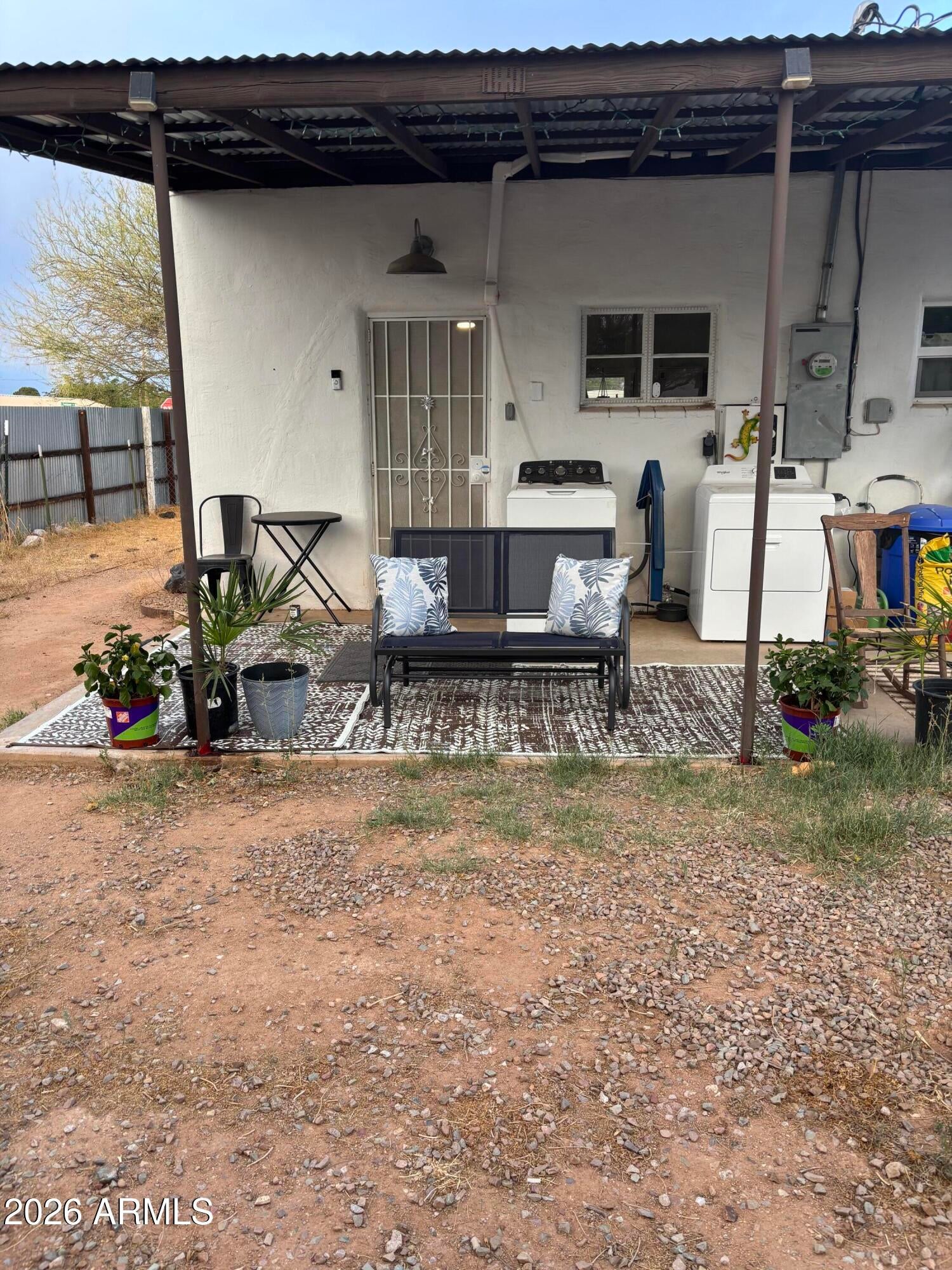 119 E 4TH Street