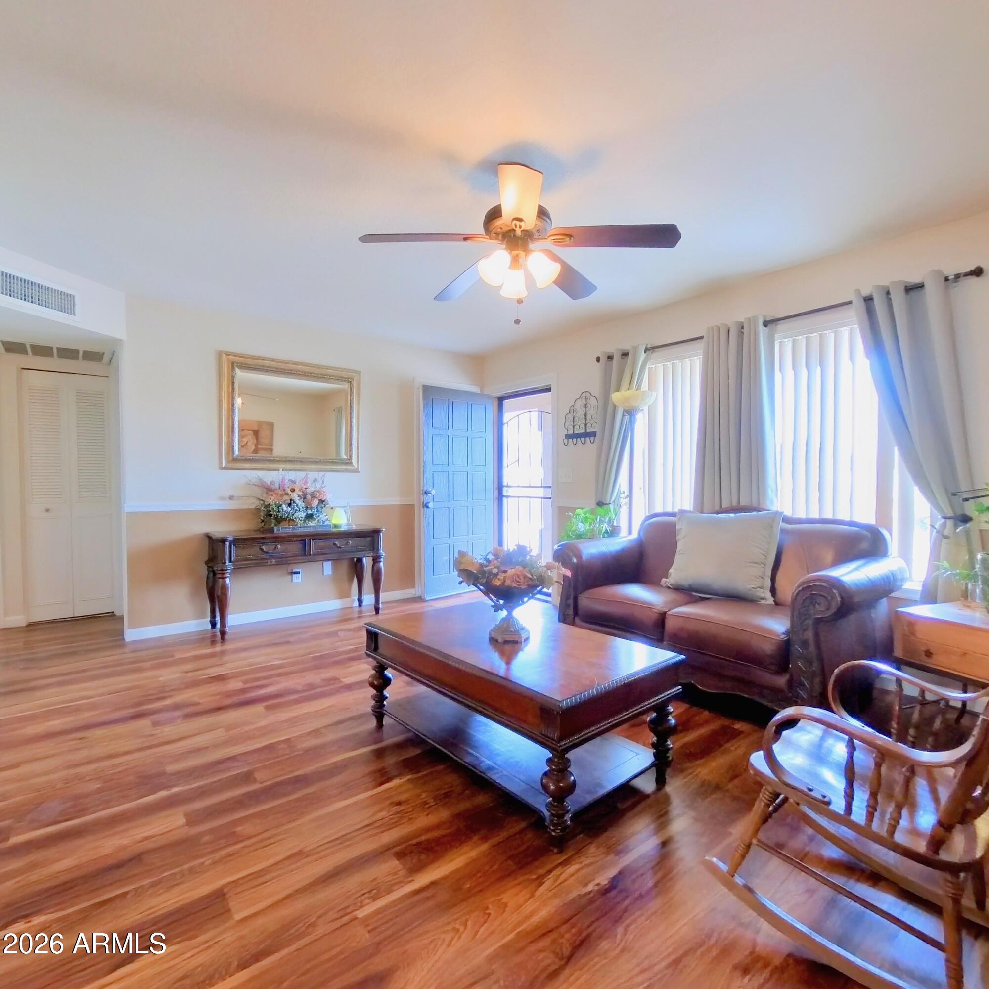 2419 E BILLINGS Street