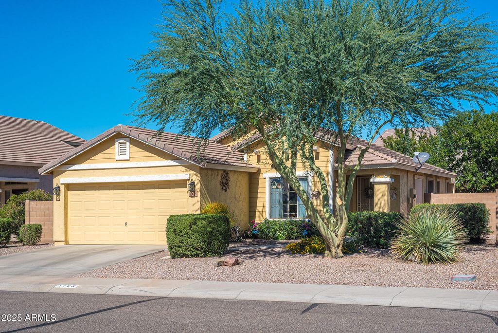 Photo of 1456 E Holiday Drive, Casa Grande, AZ 85122 (MLS # 6937909)