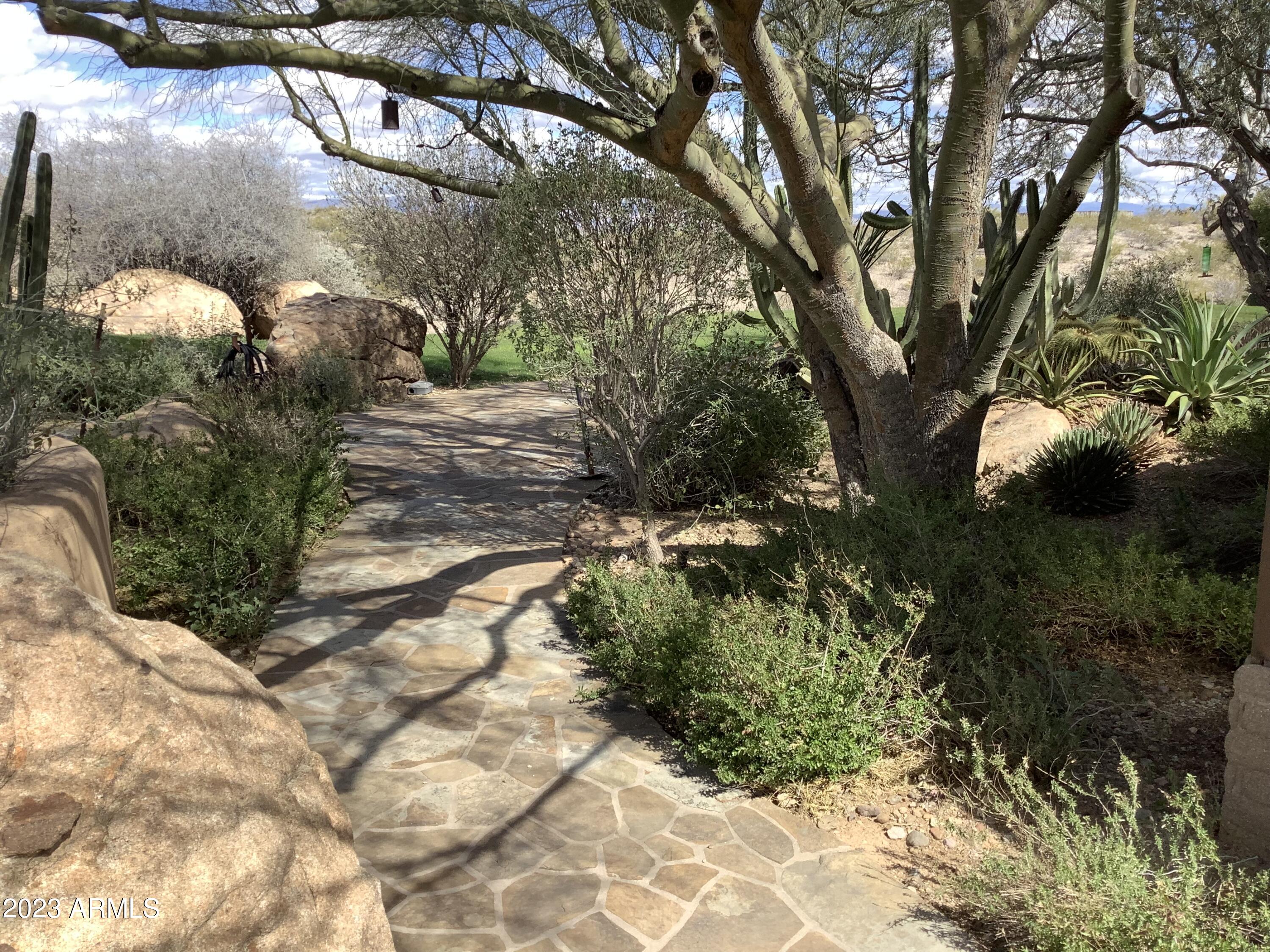 Wickenburg, Arizona 85390, United States, 3 Bedrooms Bedrooms, ,4 BathroomsBathrooms,Residential,Active,235984