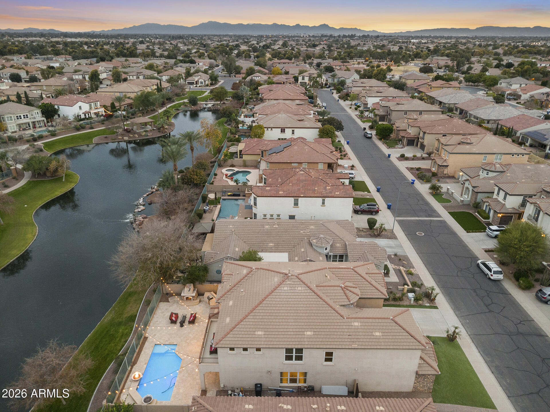 MCQUEEN LAKES - Residential